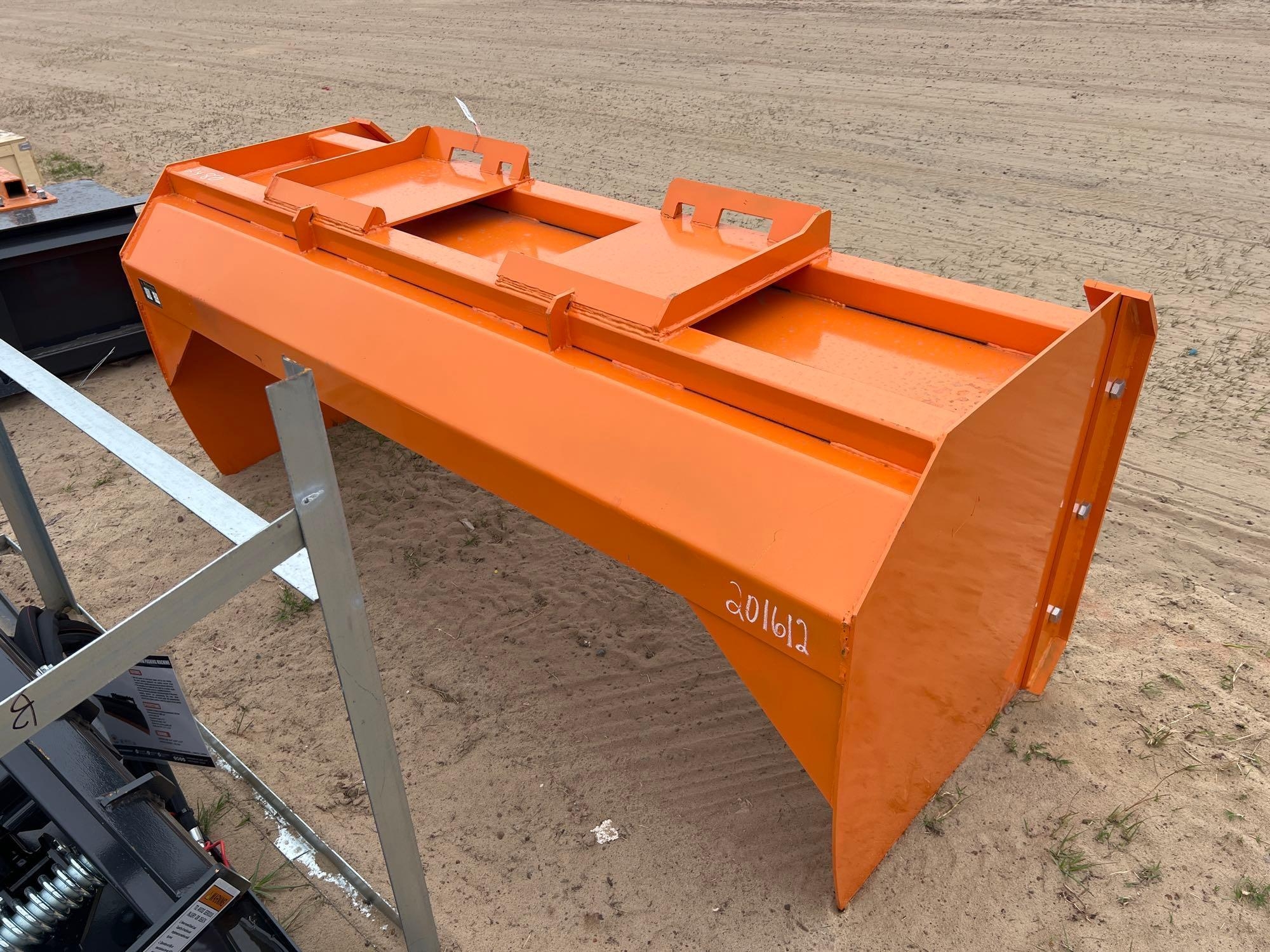 UNUSED WOLVERINE SP-15-84W SNOW PUSHER (A54757)