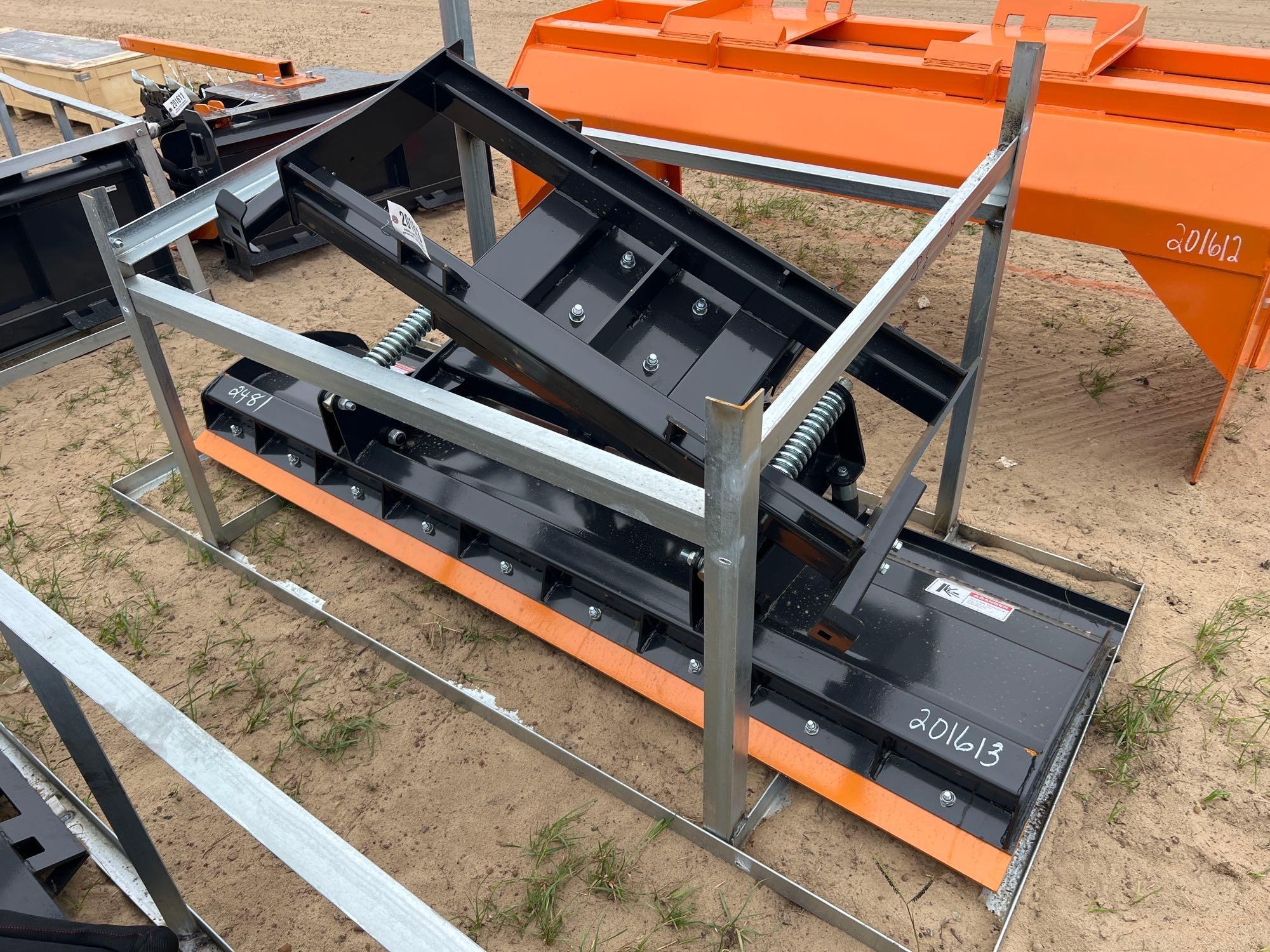 UNUSED WOLVERINE DB-15-84W 84" HYD ANGLE BLADE (A54757)