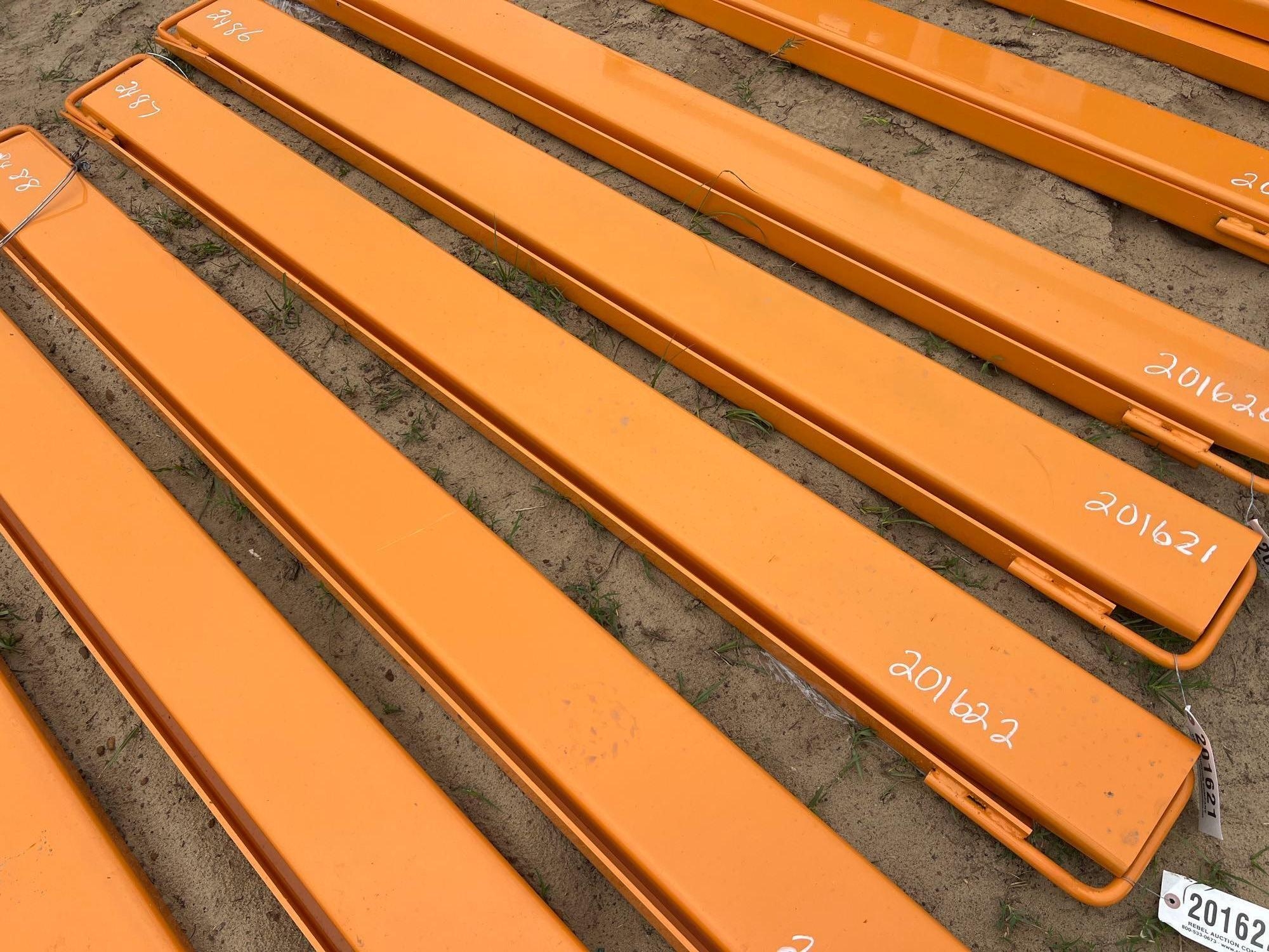 UNUSED LANDHONOR 82" FORK EXTENSIONS (A54757)