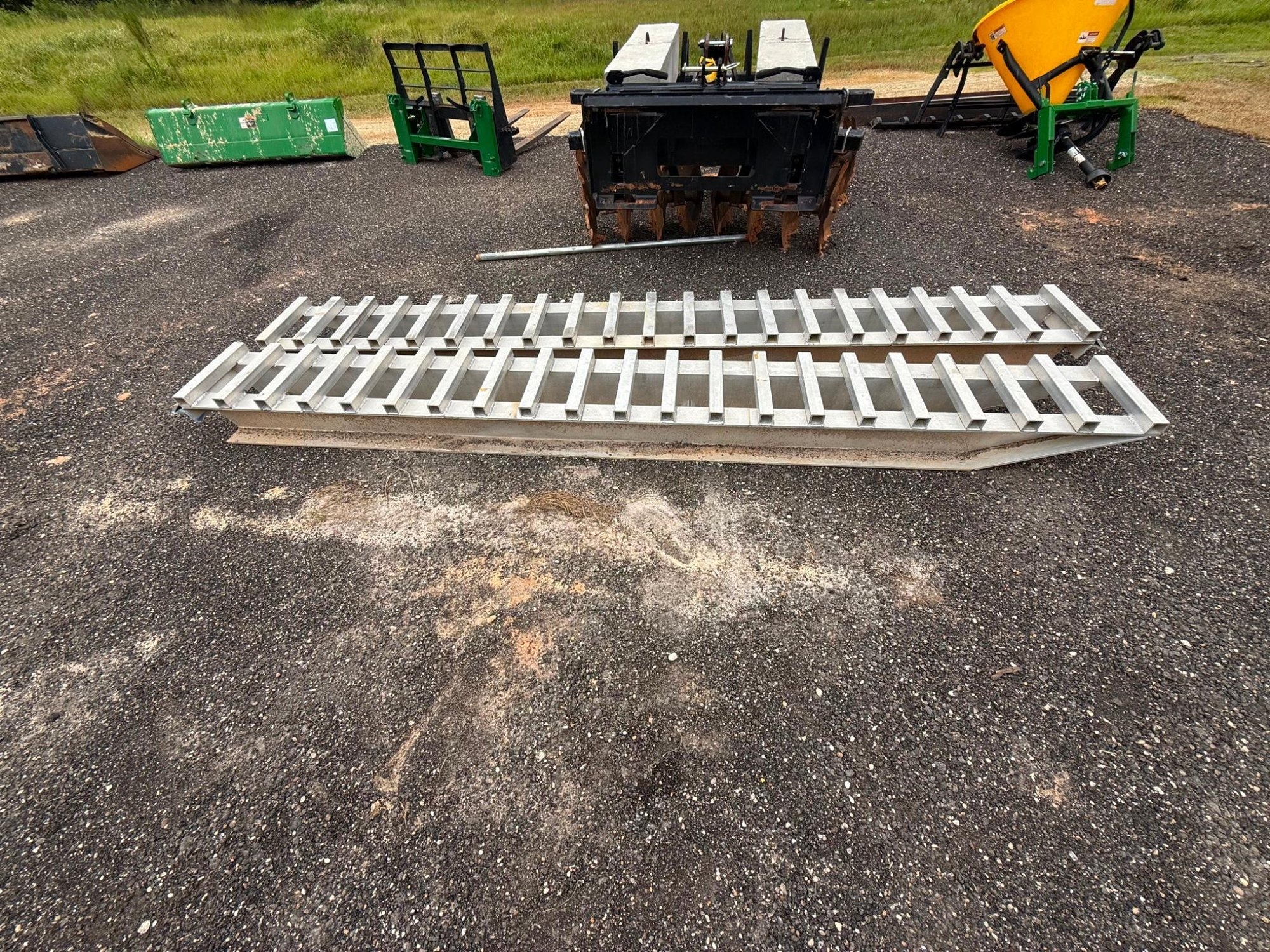 16ft Heavy Duty Aluminum Ramps (A53472)