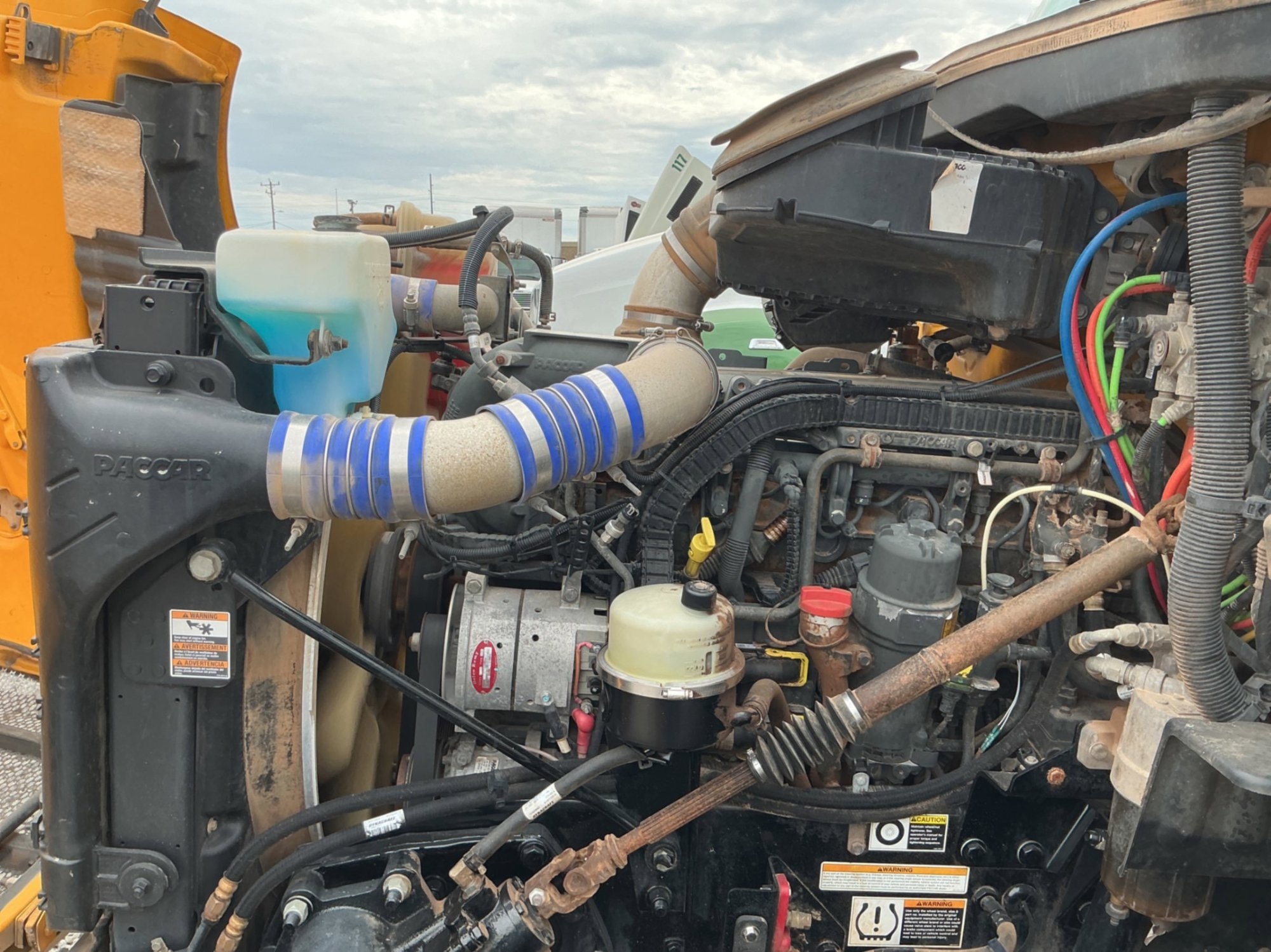 2017 PETERBILT 579 DAYCAB (A53843)