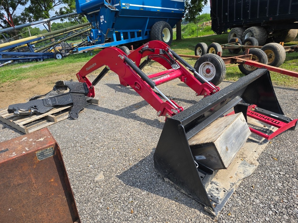 New Mahindra 8100 CLGC Euro Loader (A50774)