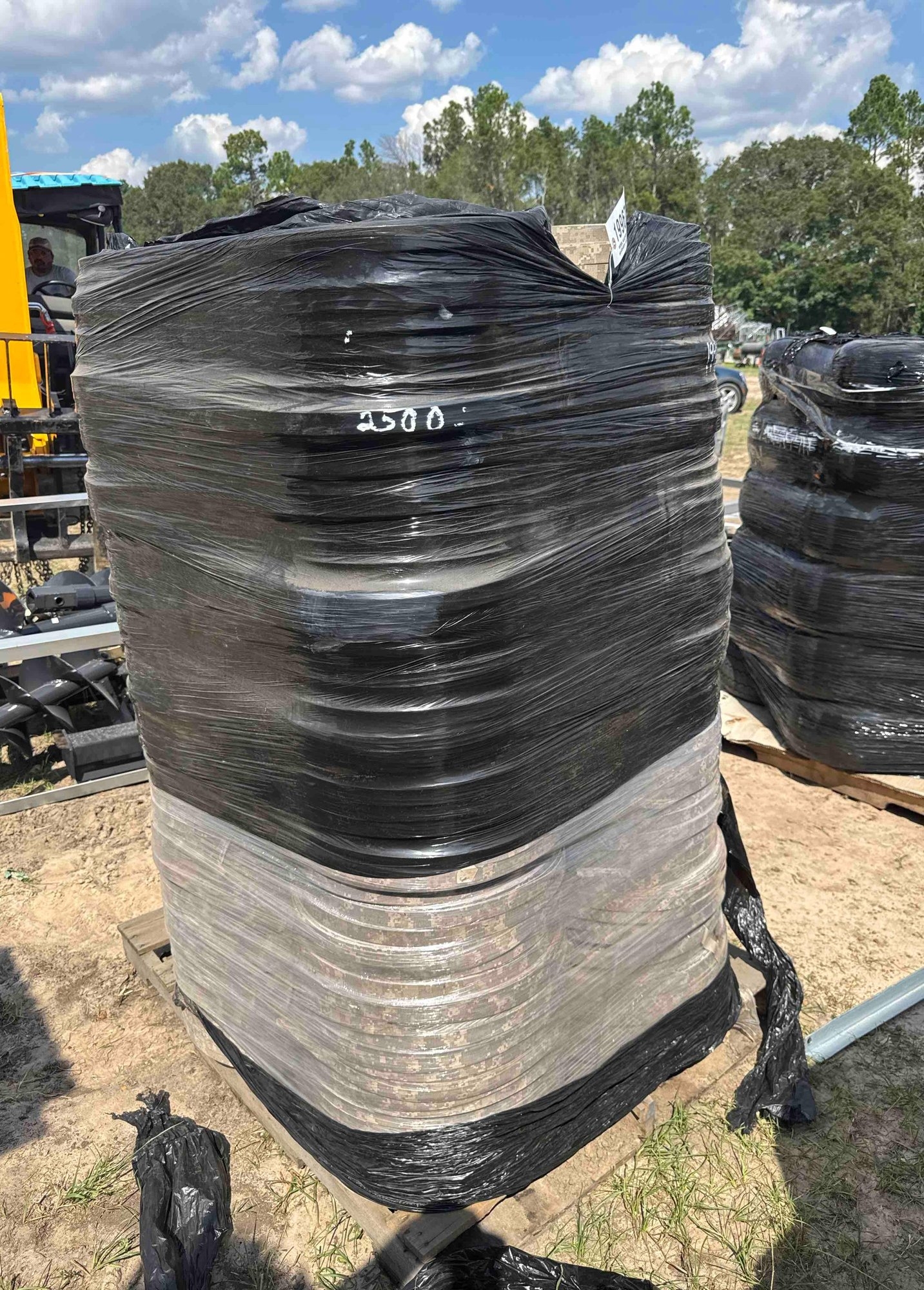 PALLET OF MILITARY STRAPS (A51248)