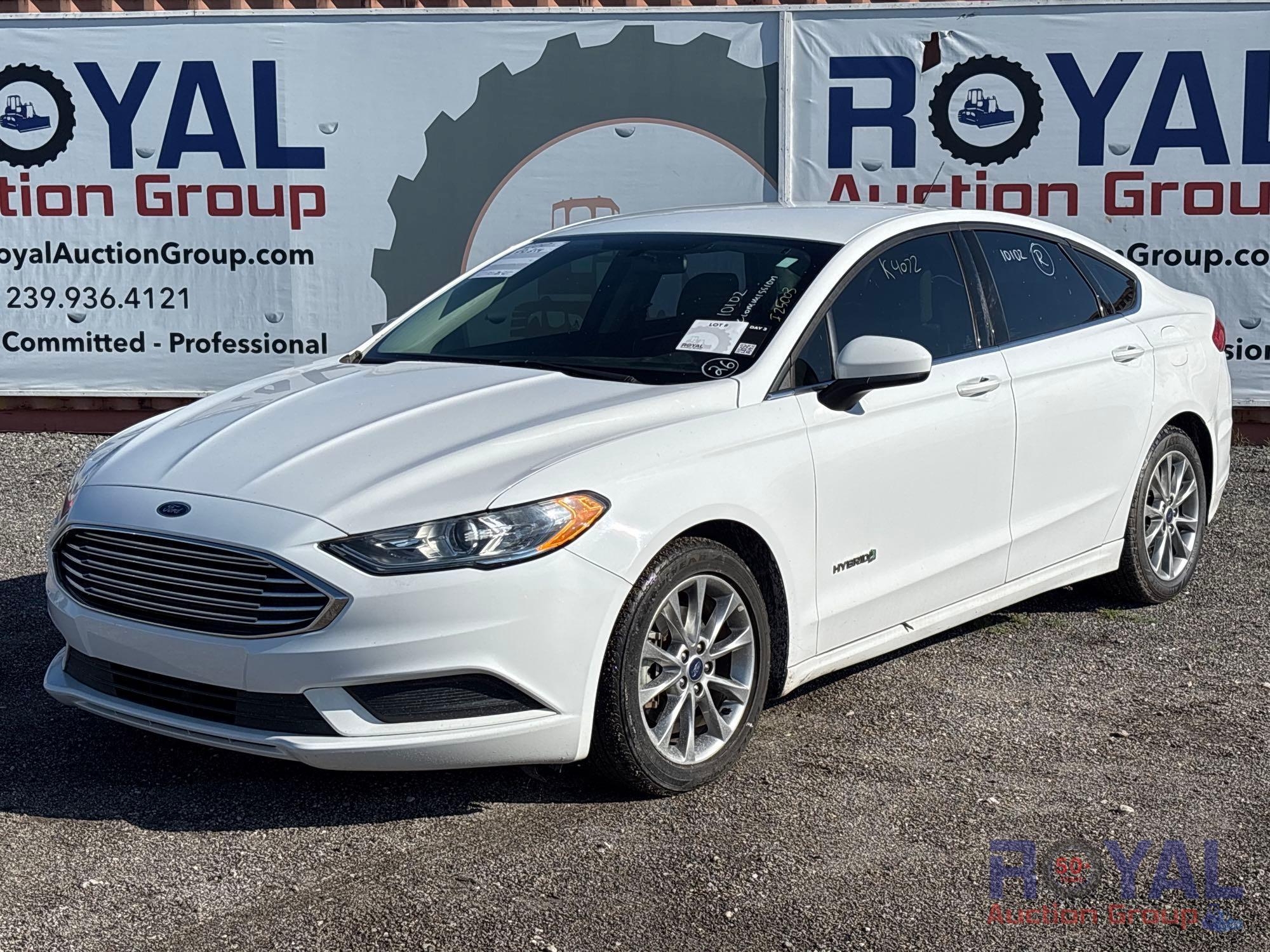 2017 Ford Fusion Hybrid Sedan (A53424)