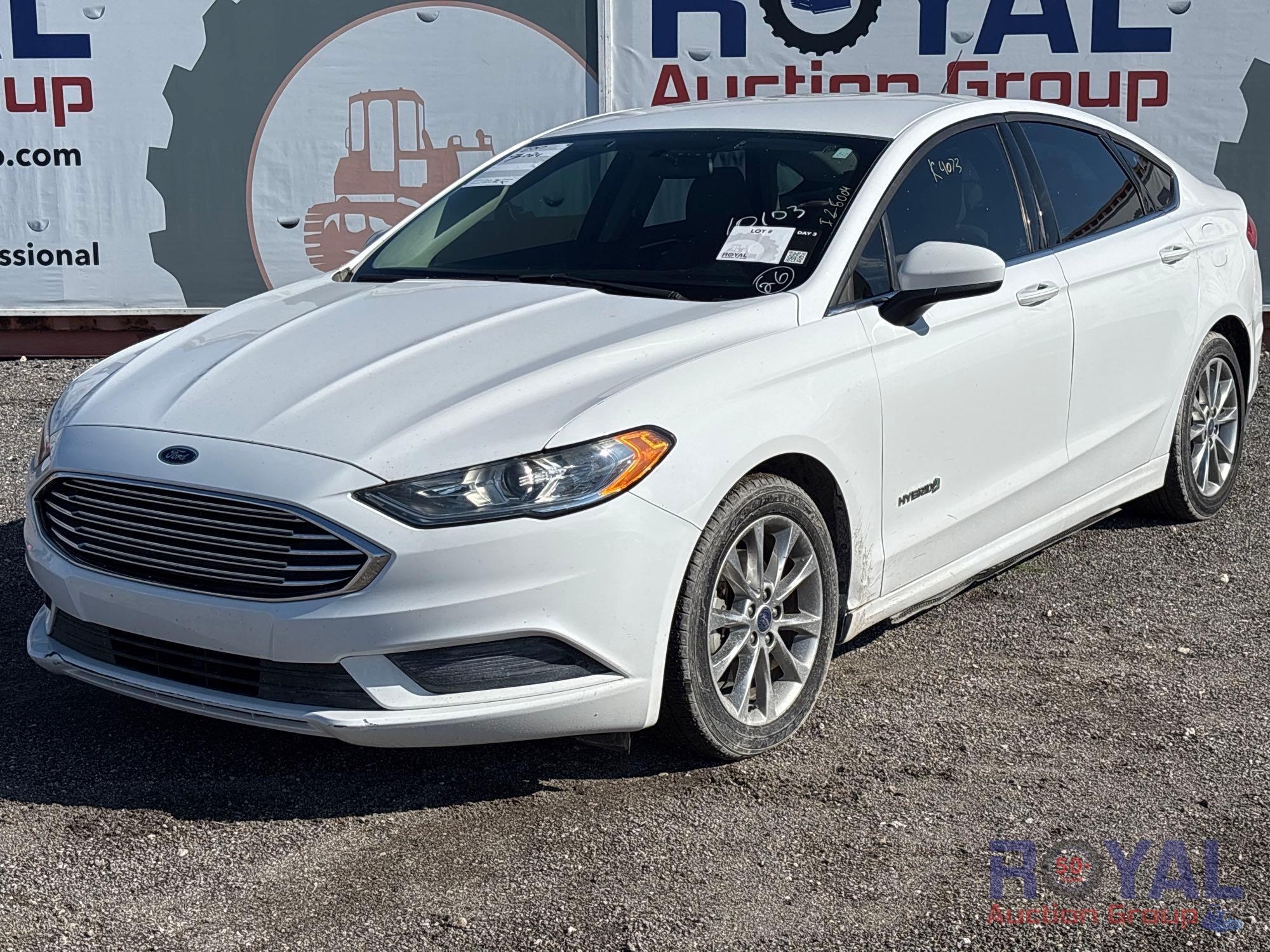 2017 Ford Fusion Hybrid Sedan (A53424)