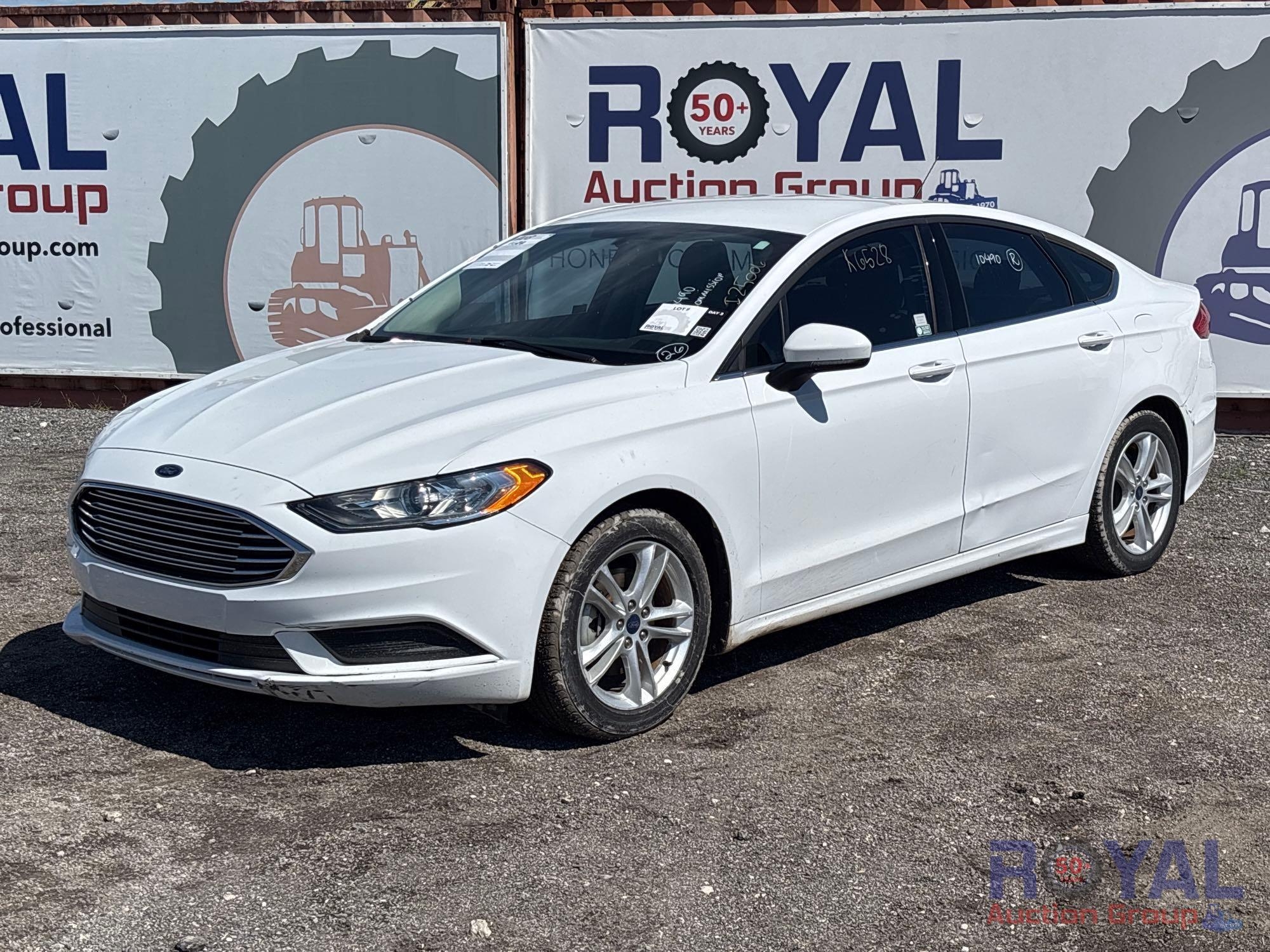 2018 Ford Fusion Hybrid Sedan (A53424)