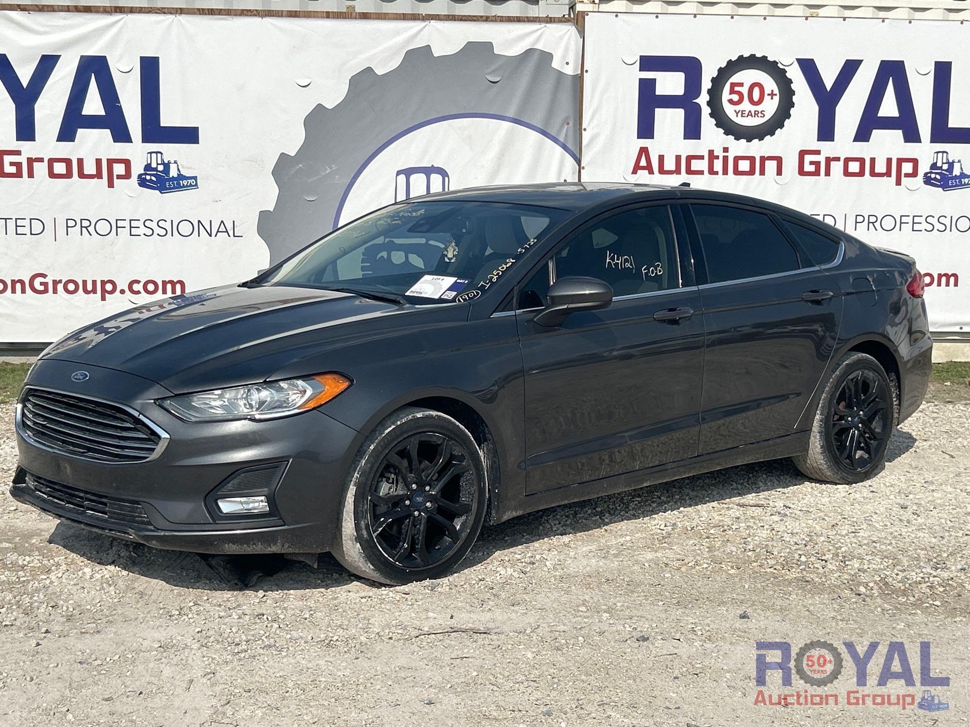 2019 Ford Fusion Sedan (A48082)