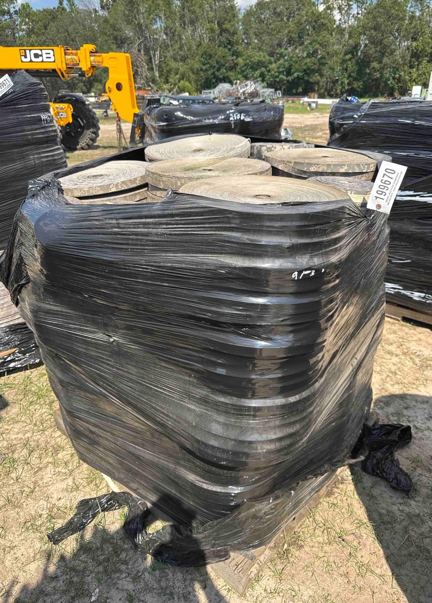 PALLET OF MILITARY STRAPS (A51248)