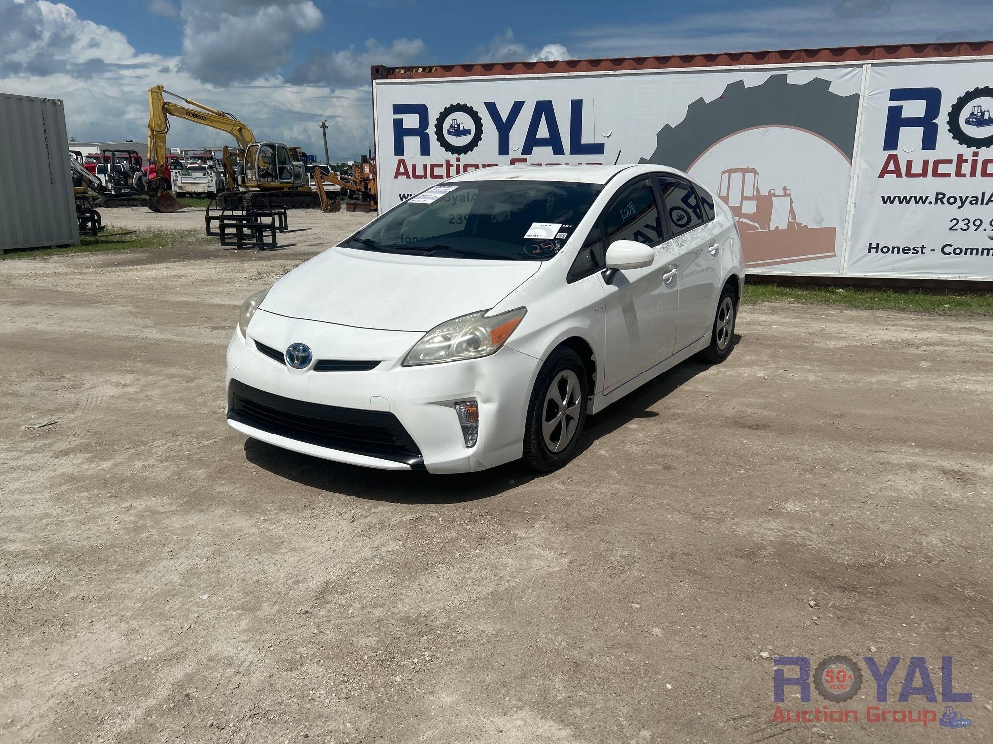 2013 Toyota Prius Hatchback (A50324)