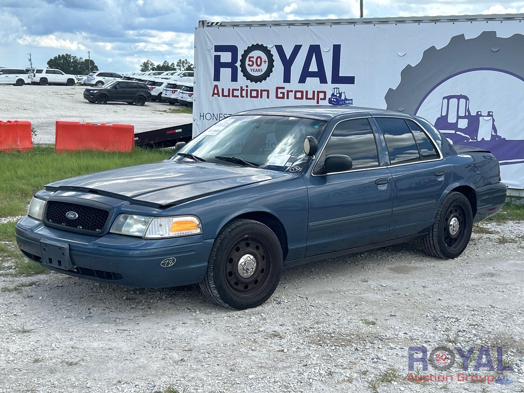 2011 Ford Crown Victoria Sedan (A51694)