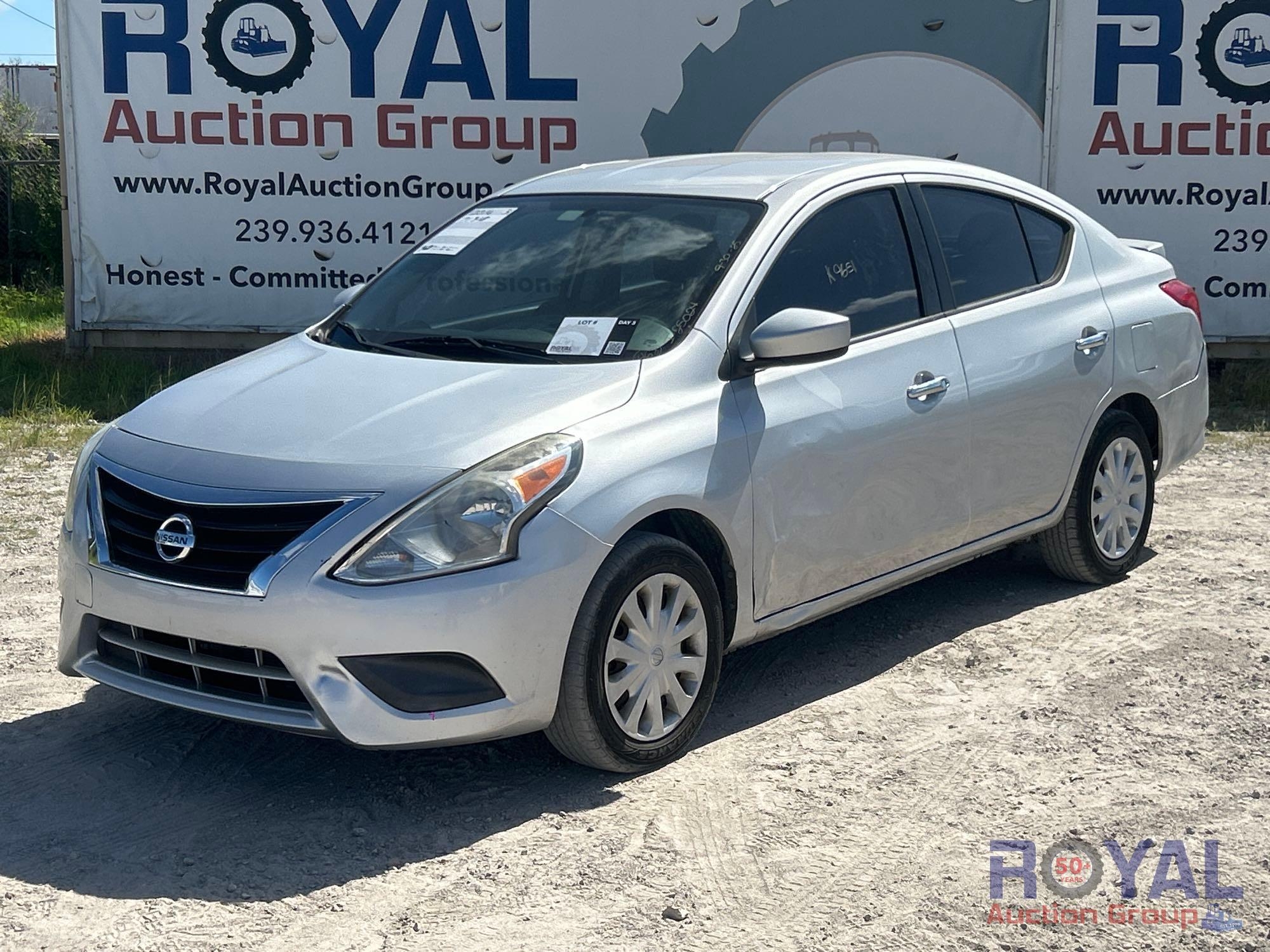 2016 NISSAN VERSA Sedan (A53424)
