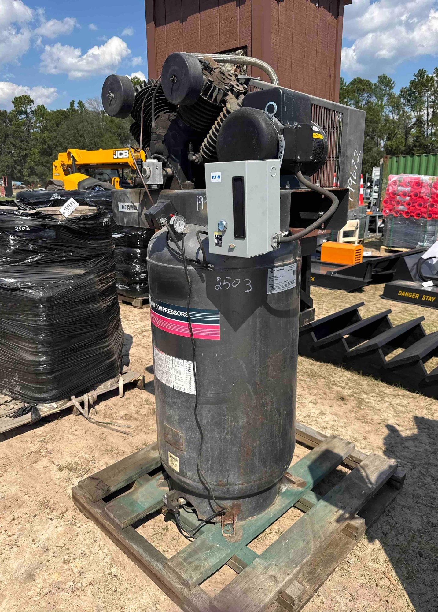 NAPA 80 GALLON ELECTRIC AIR COMPRESSOR (A51248)