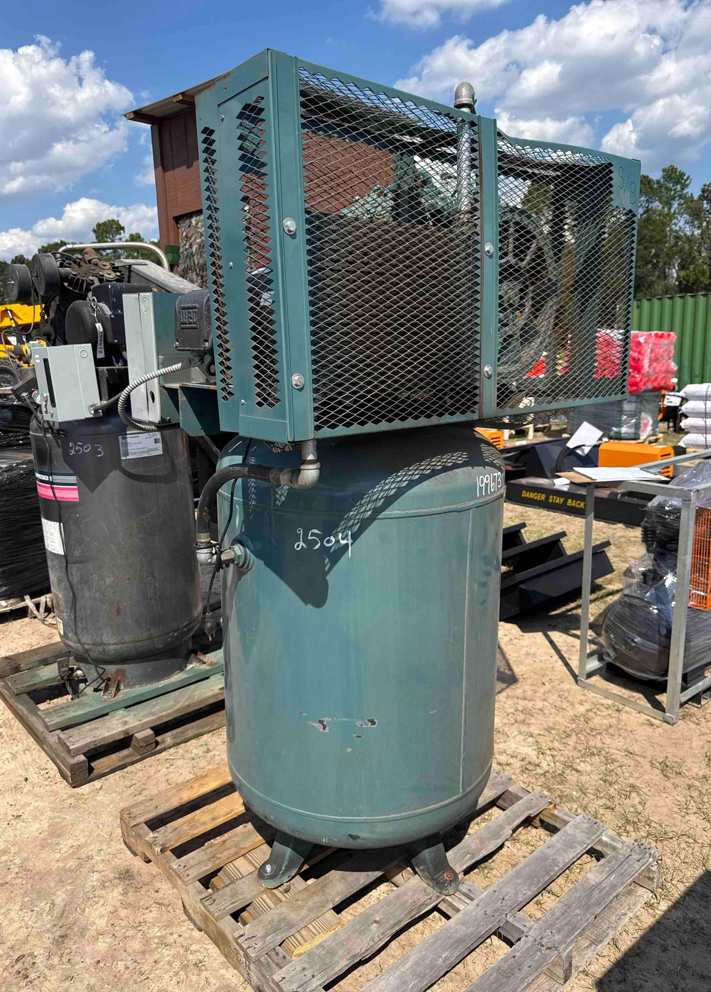 SAYLOR-BEALL 120 GALLON AIR COMPRESSOR (A51248)