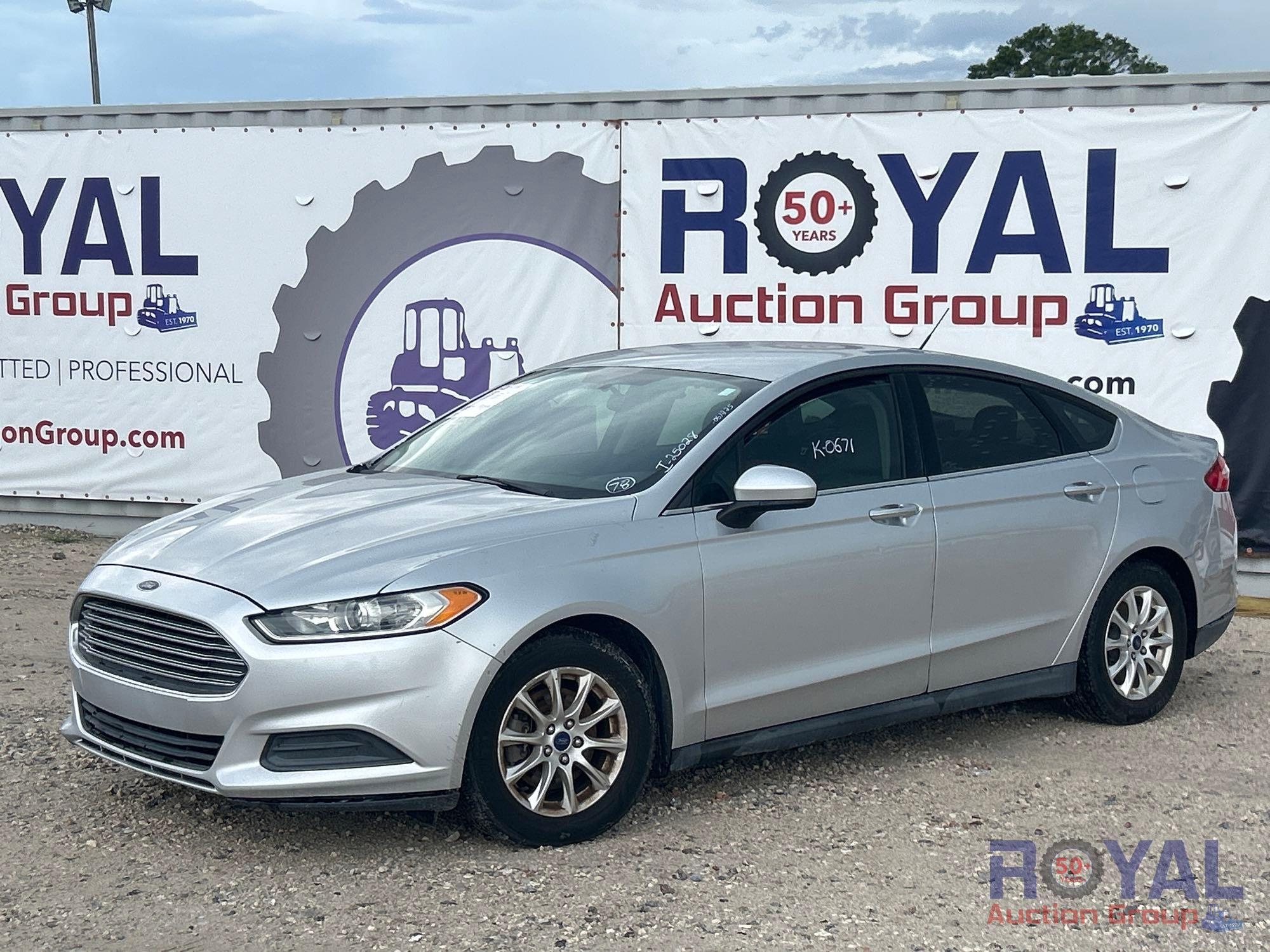 2015 Ford Fusion S Sedan (A51694)