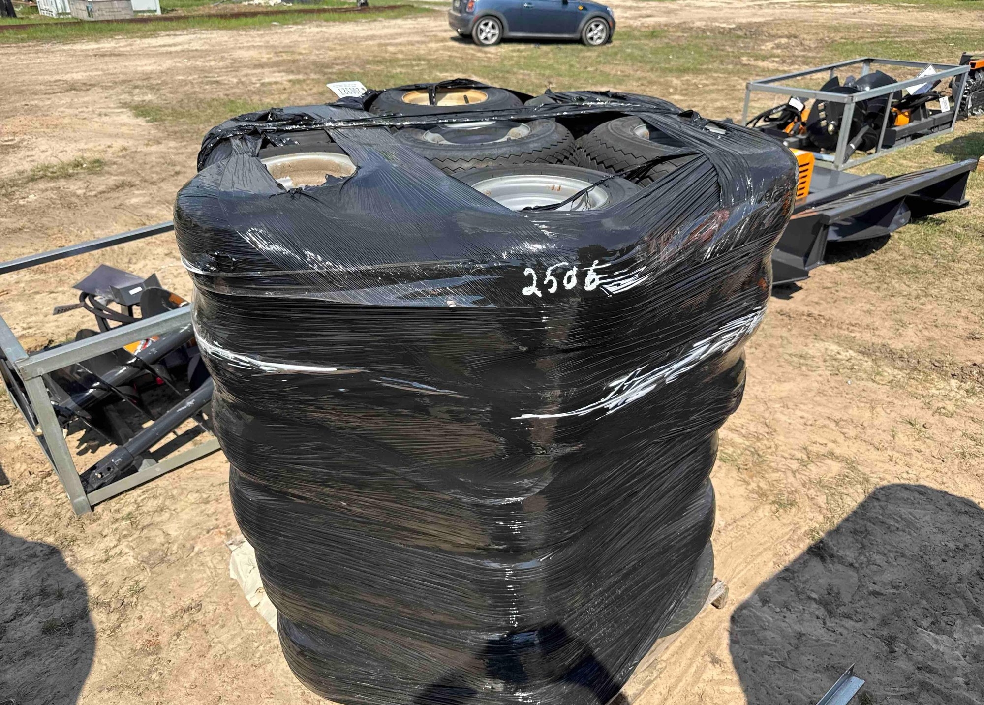 PALLET OF GOLF CART TIRES (A51248)