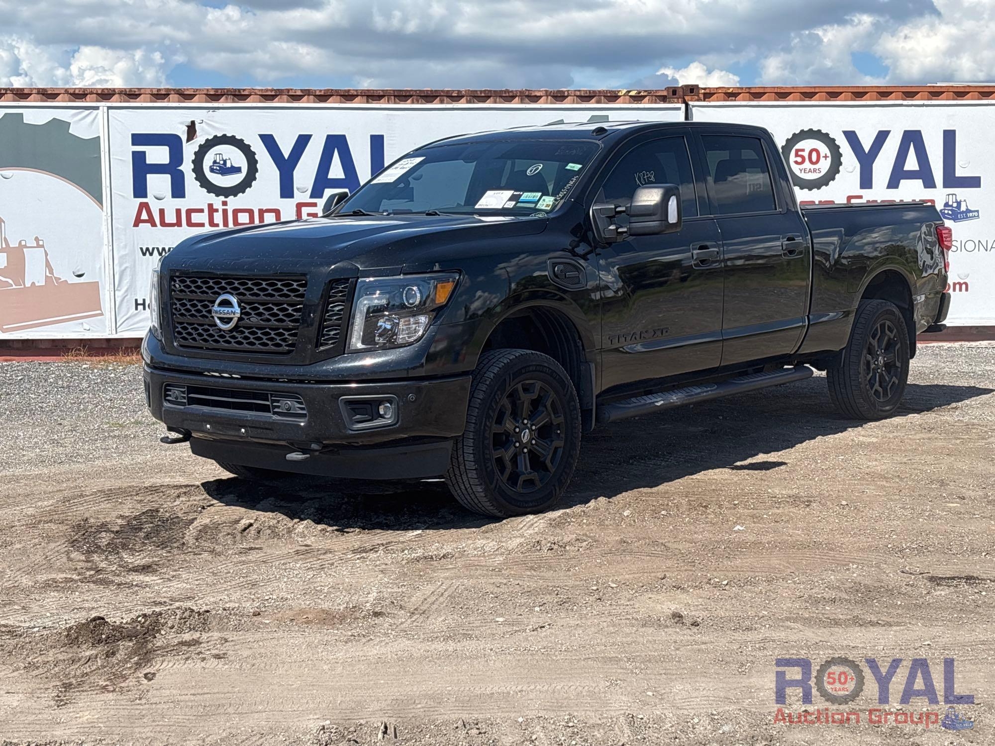 2018 Nissan Titan 4x4 Crew Cab Pickup Truck (A53422)