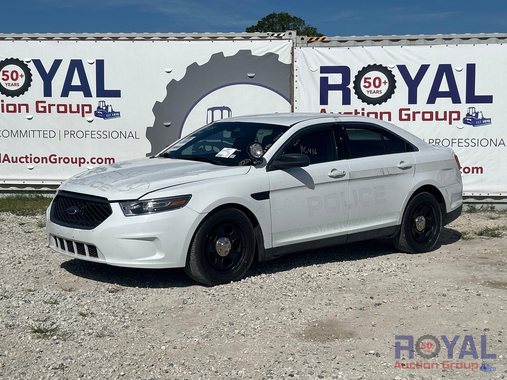 2015 Ford Taurus CAR (A51694)