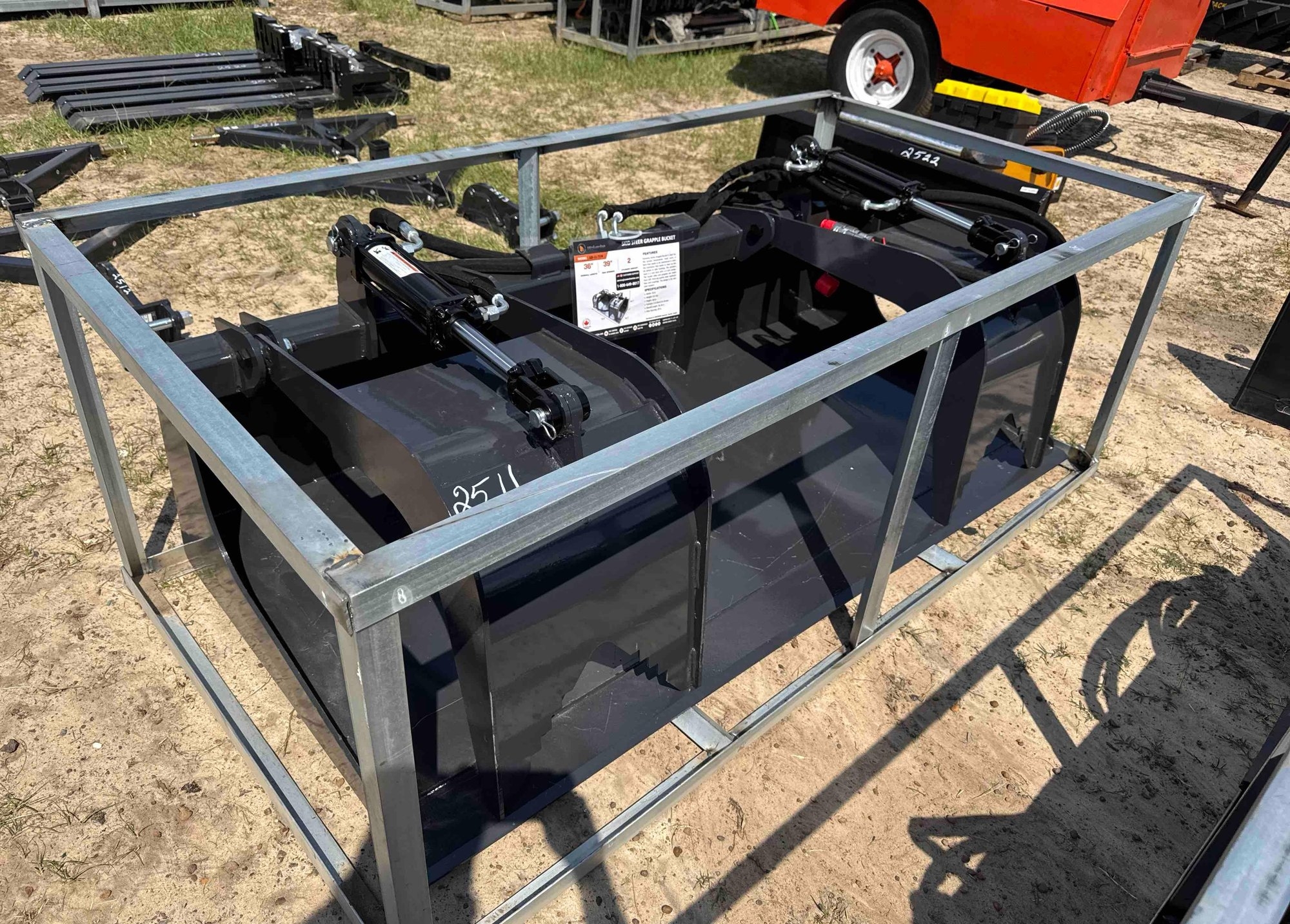 UNUSED WOLVERINE GB-11-72W-72" HYD GRAPPLE BUCKET (A51248)