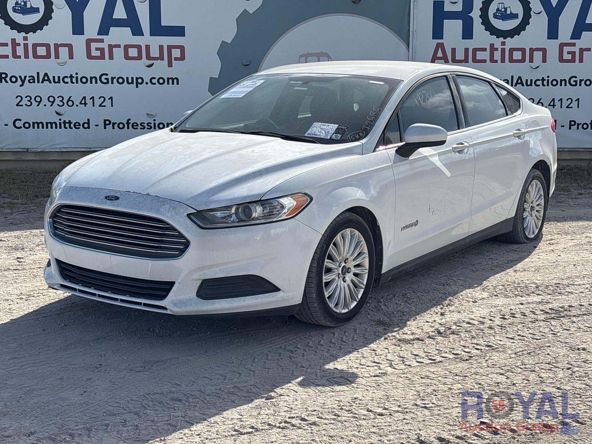 2015 ford Fusion Hybrid Sedan (A55758)