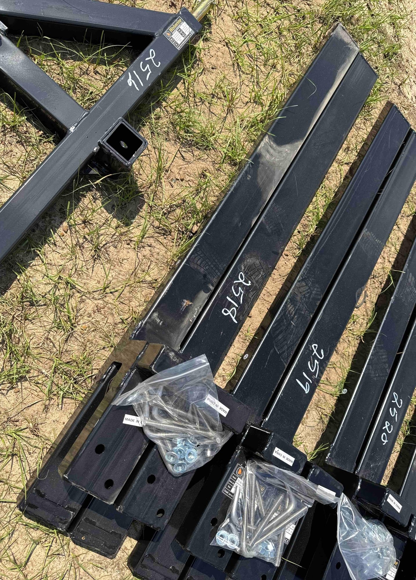 UNUSED WOLVERINE 66" BOLT ON PALLET FORKS (A51248)