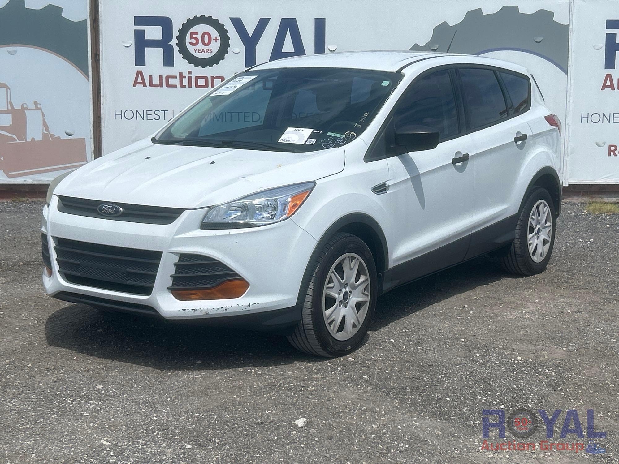 2015 Ford Escape SUV (A53424)
