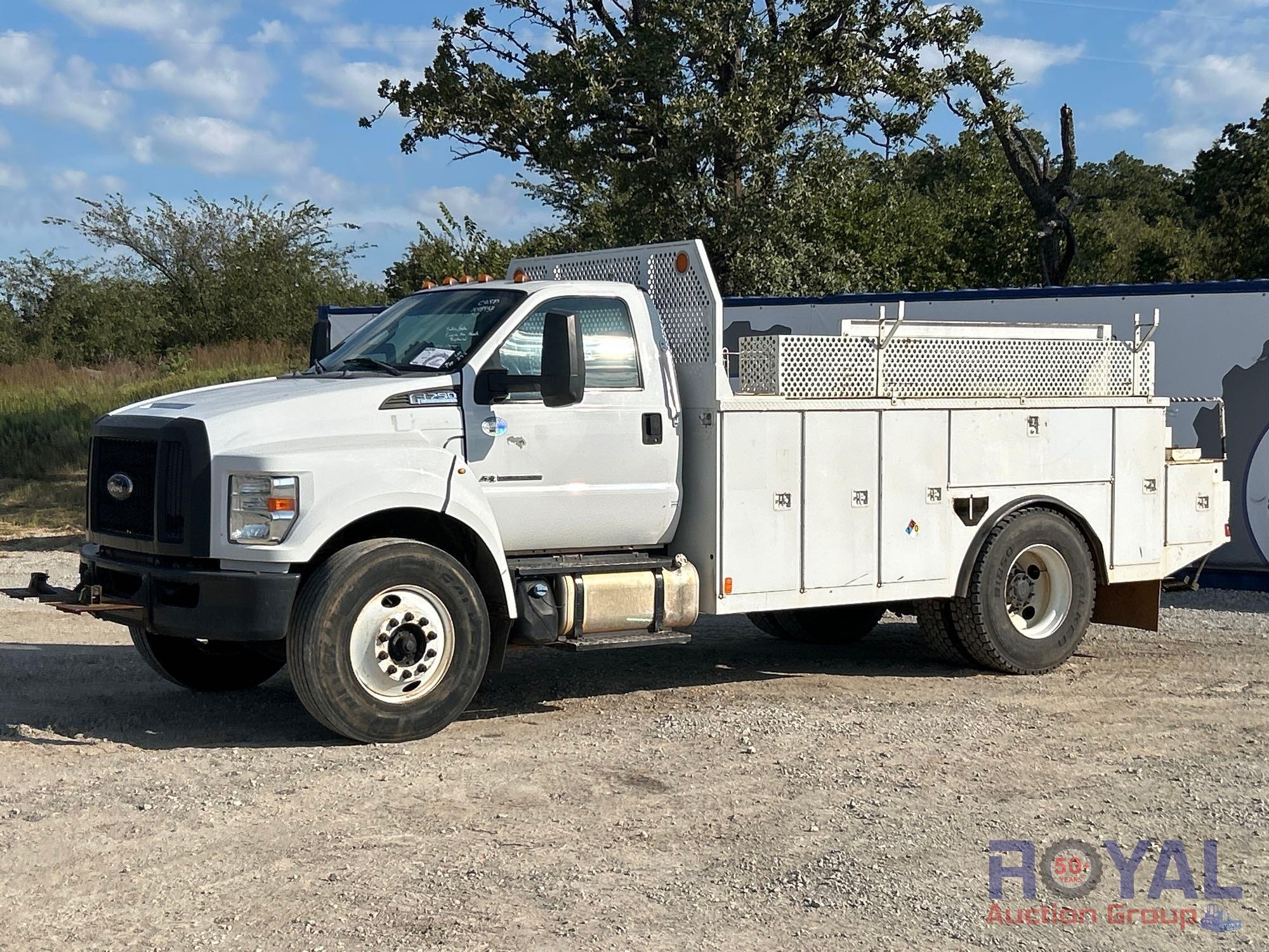 2016 Ford F-750 14FT Flatbed Service Truck (A52377)