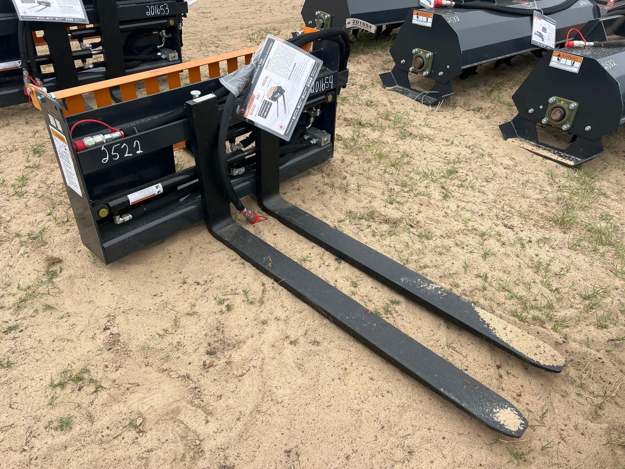 UNUSED WOLVERINE PFA-11-3300G HYD PALLET FORKS (A54757)