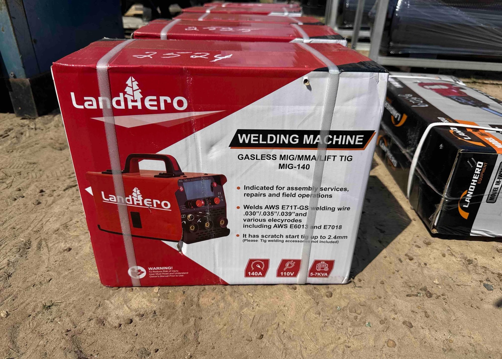 UNUSED LANDHERO MIG-140 WELDING MACHINE (A51248)