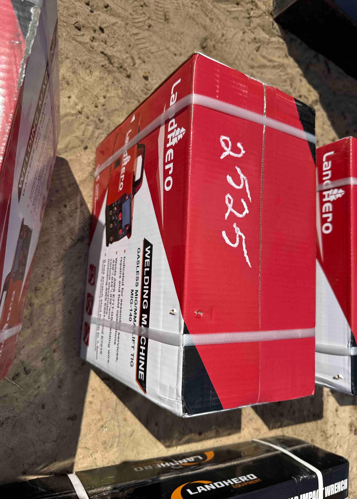 UNUSED LANDHERO MIG-140 WELDING MACHINE (A51248)
