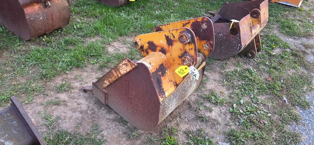 24" Backhoe Bucket (A50775)