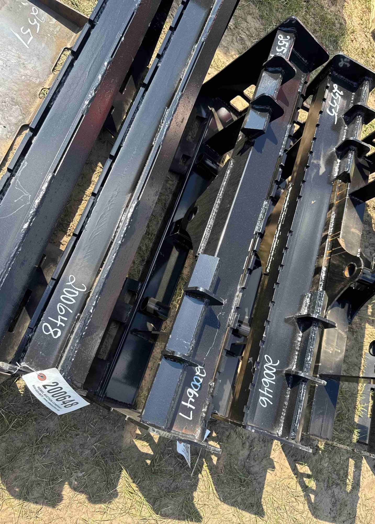 UNUSED WOLVERINE PFF1-13-45W UNIVERSAL MAST (A51248)