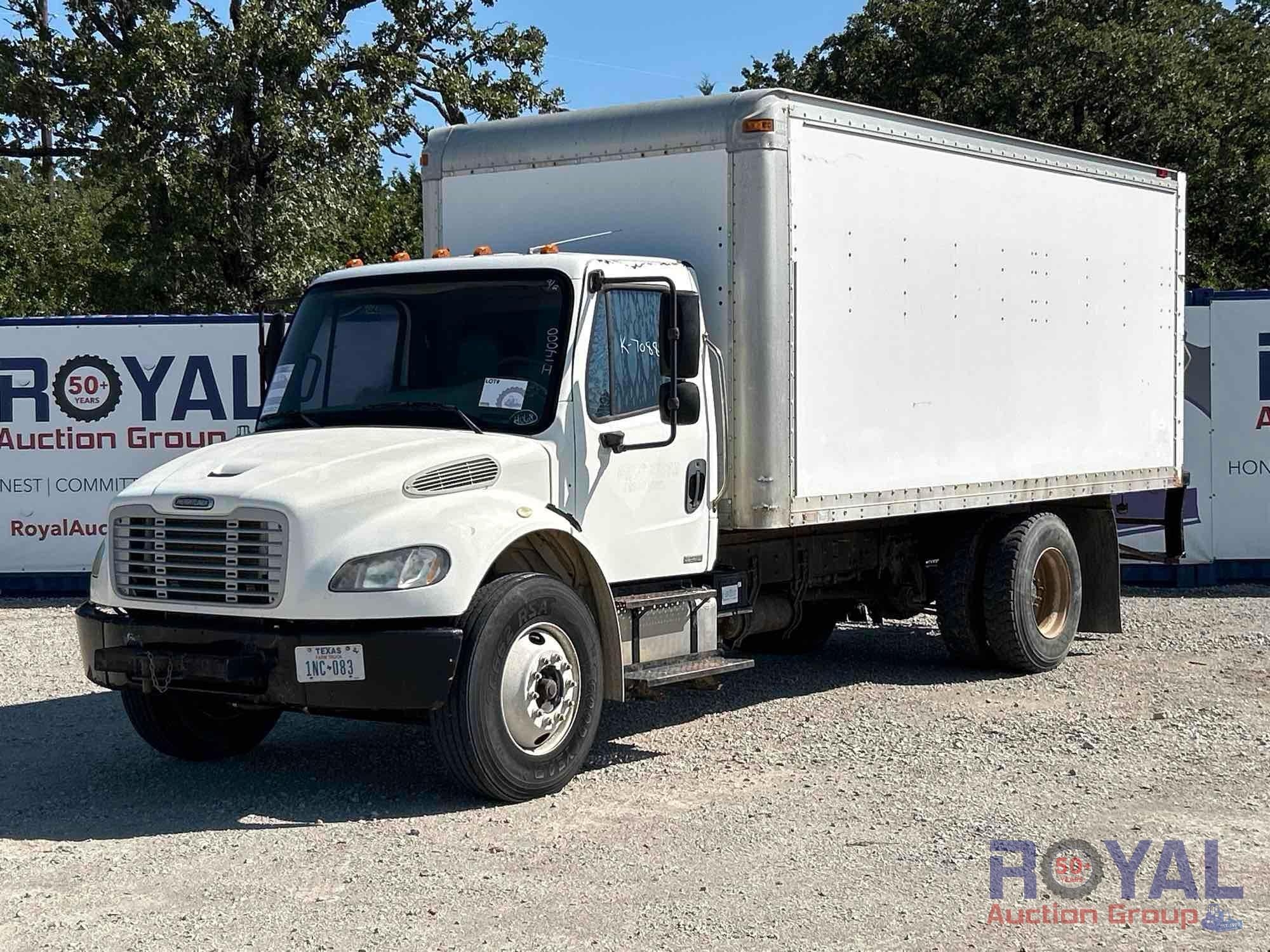 2005 Freightliner M2 106 Box Truck (A52377)
