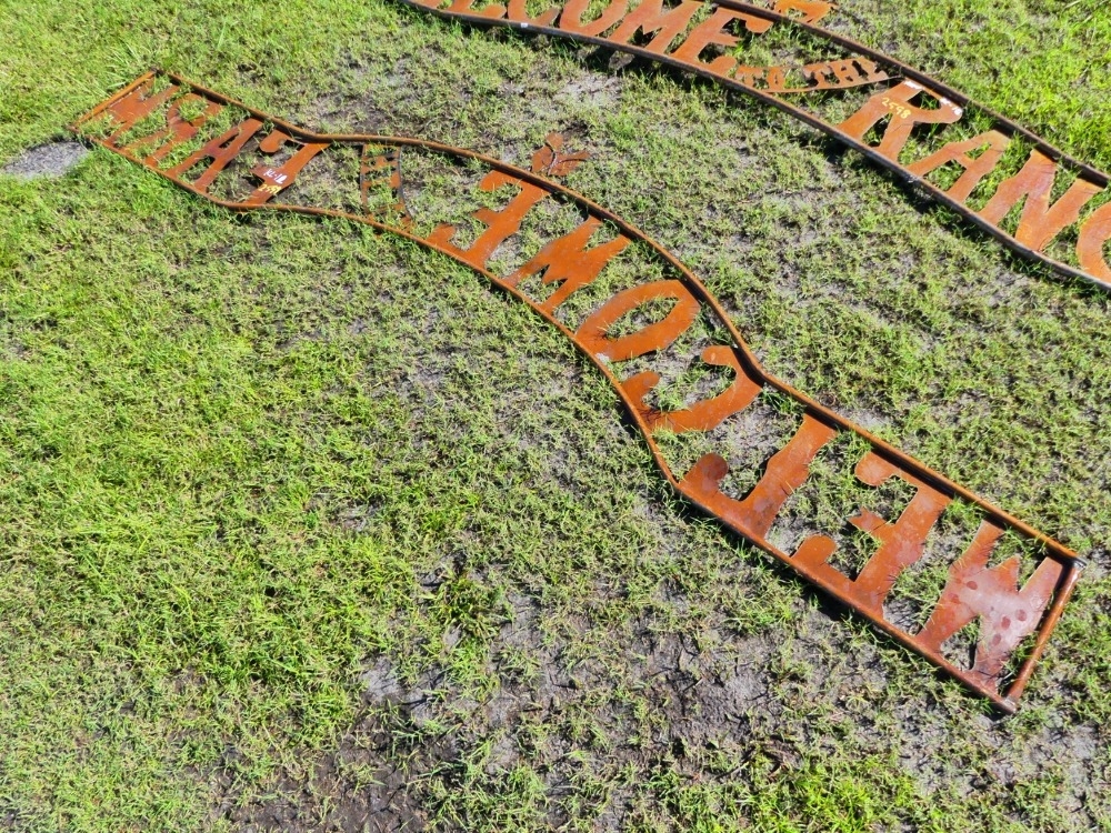 "Welcome to the Farm" Sign (A53316)