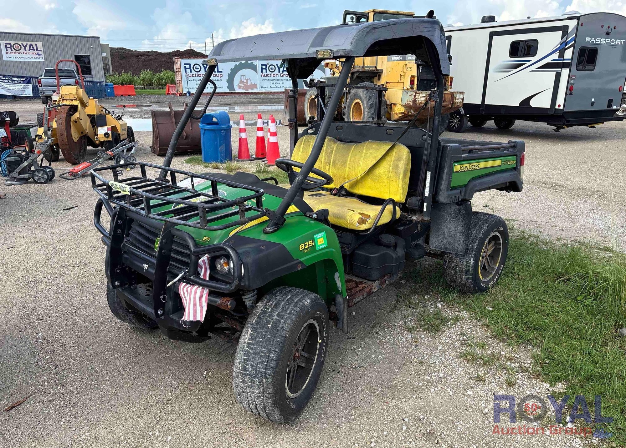 John Deere Gator 825i Utility Cart (A50322)