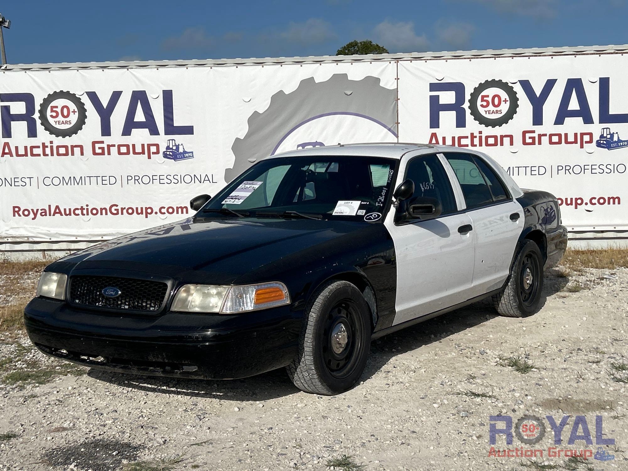 2011 Ford Crown Victoria Sedan (A54815)