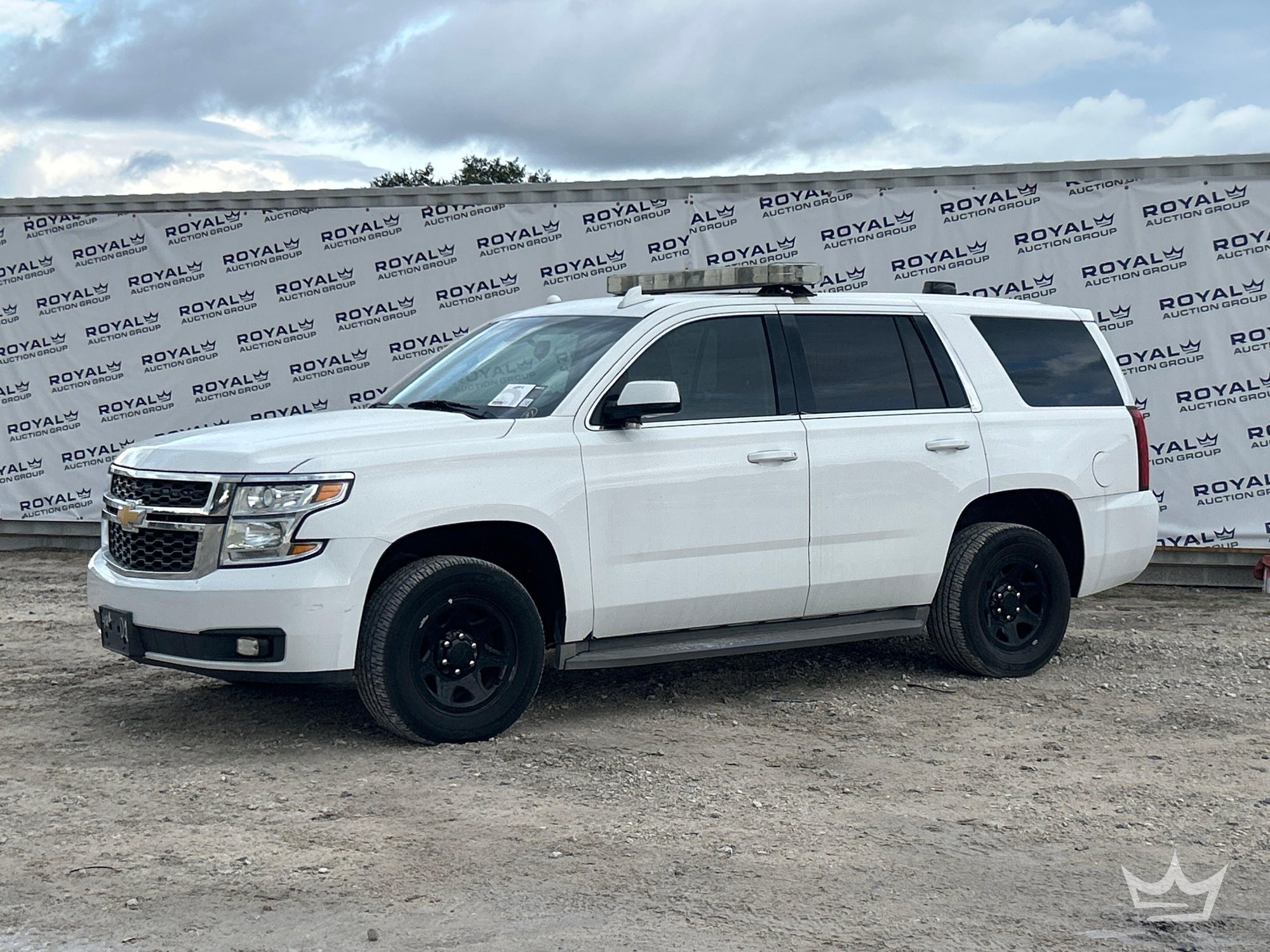 Year: 2015 Make: Chevrolet Model: Tahoe Vehicle Type: Multipurpose Vehicle (MPV) Mileage: 82,918 (A59231)