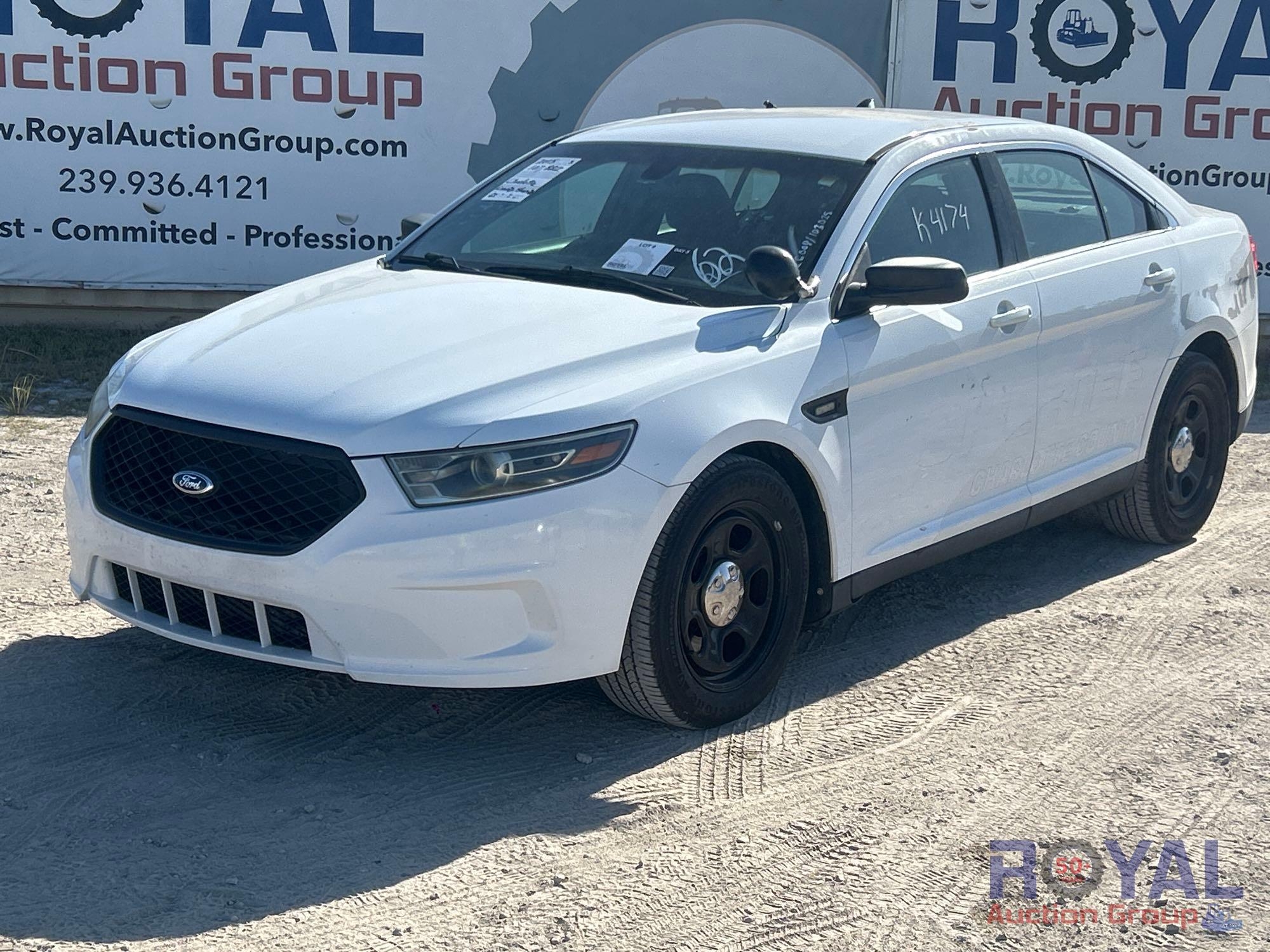 2015 Ford Taurus Sedan (A56859)
