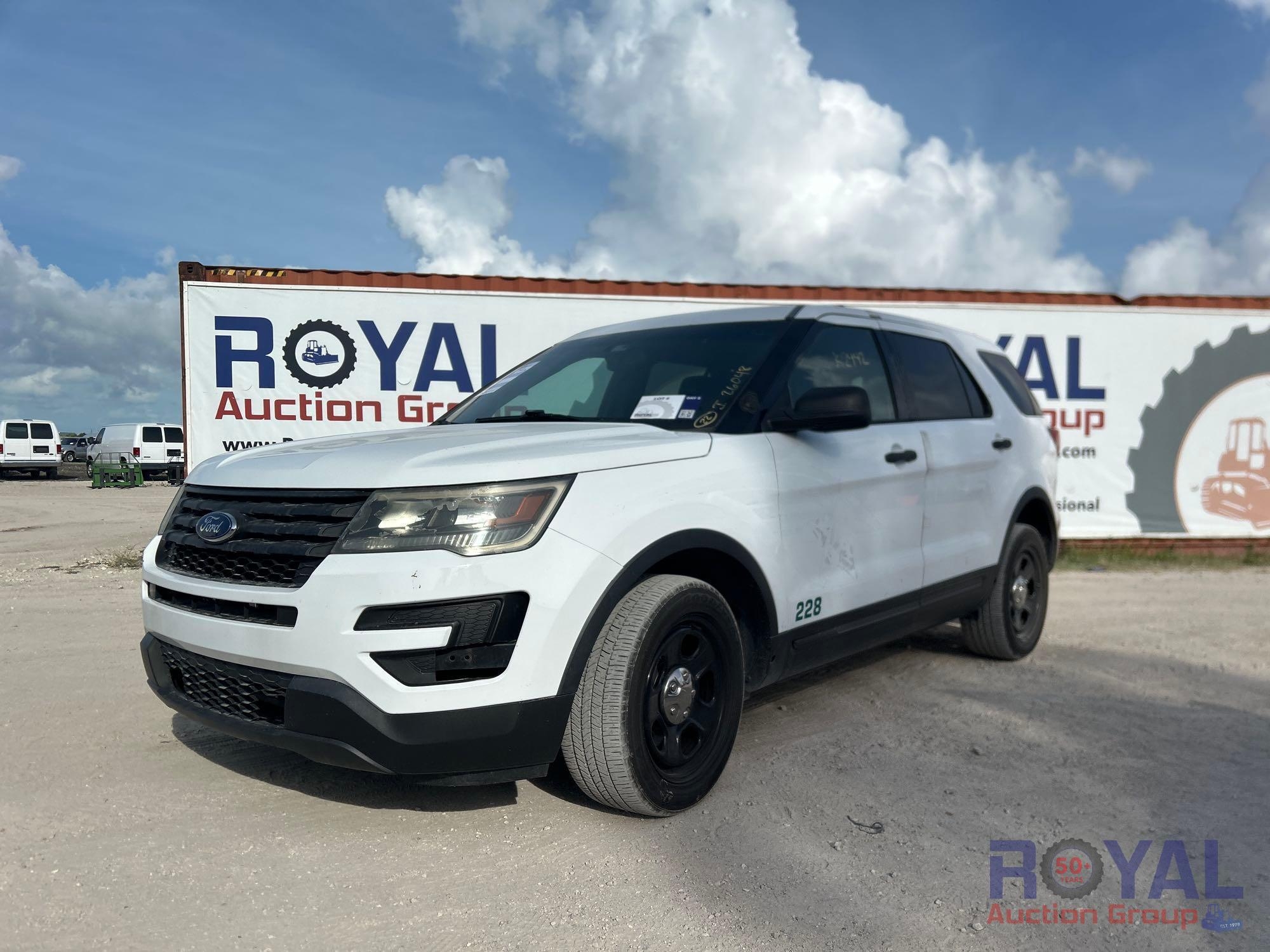 2016 Ford Explorer SUV (A46684)