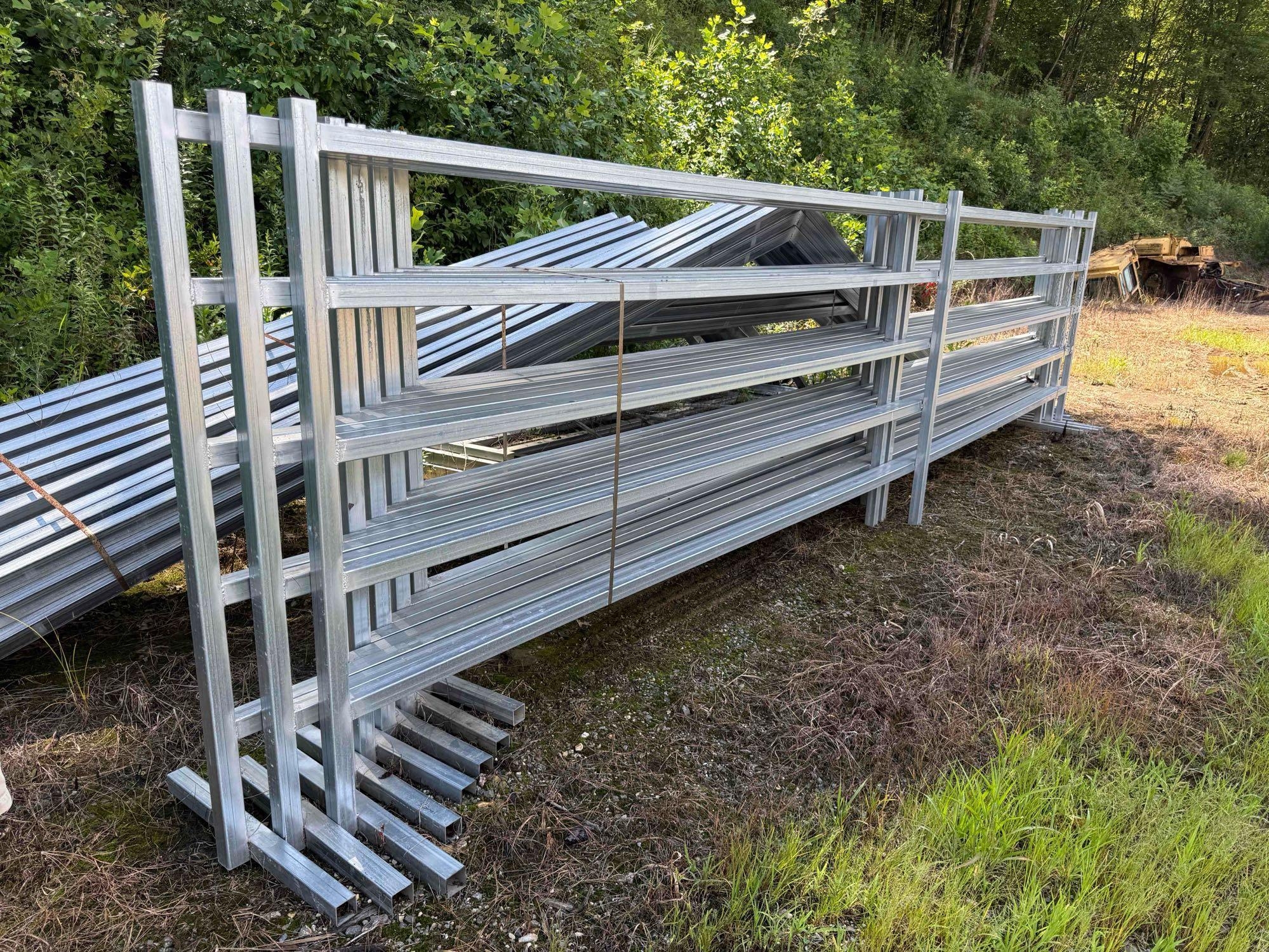 (1) 24ft Free Standing Panel (A51573)