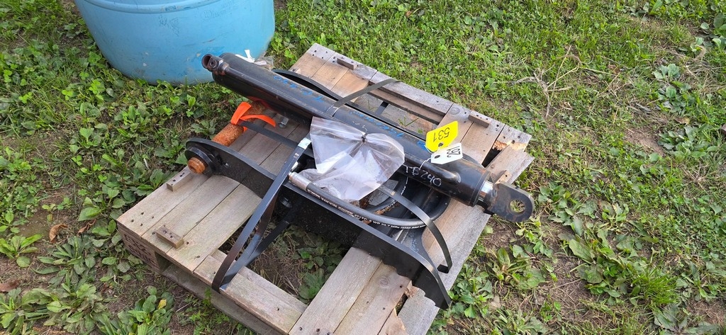 New Excavator Hydraulic Thumb (A50775)