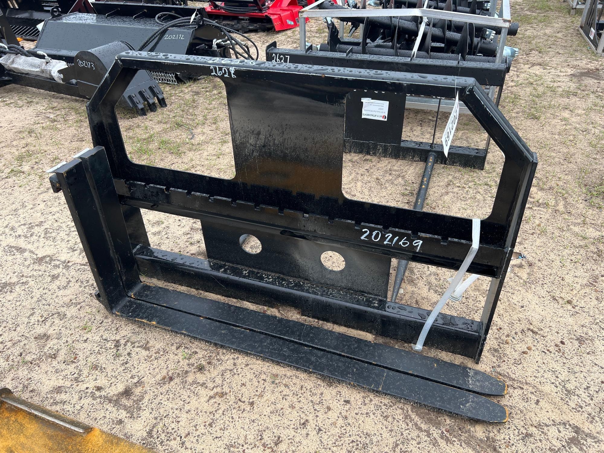 UNUSED FUTURE MINI PALLET FORKS (A54757)