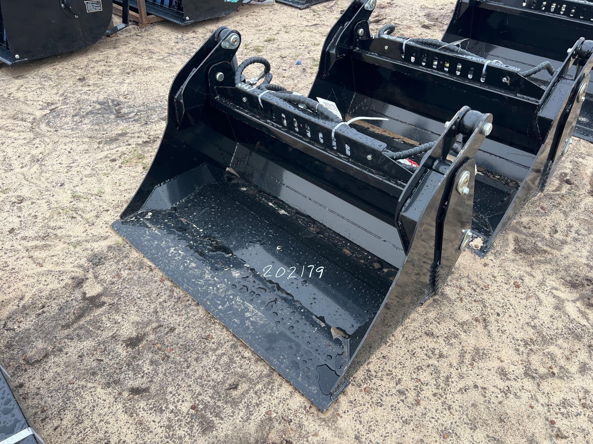 UNUSED FUTURE XKH39 - 39" MINI HYD 4N1 BUCKET (A54757)