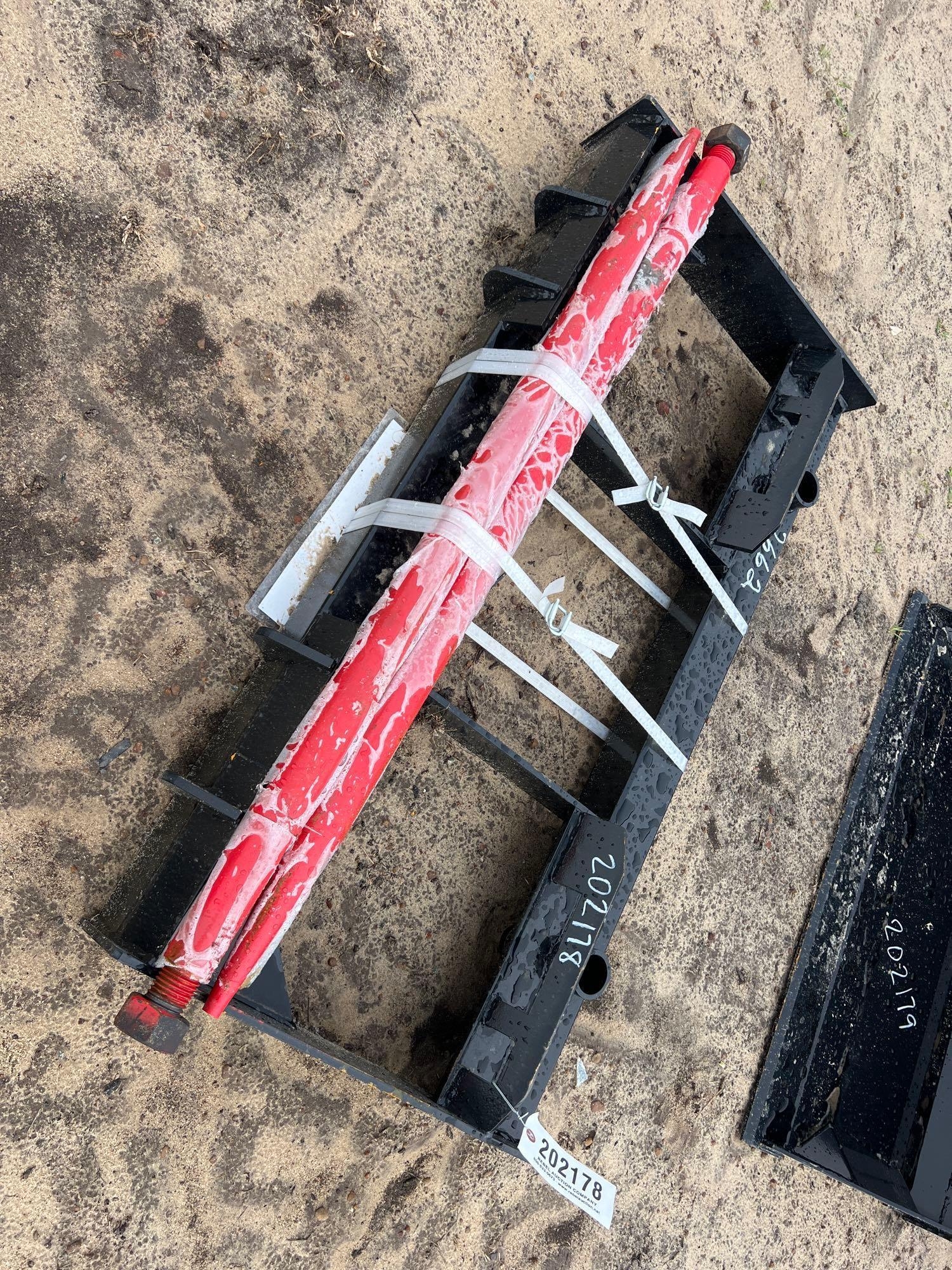 UNUSED FUTURE BF47 - 47" 2 PRONG BALE SPEAR (A54757)
