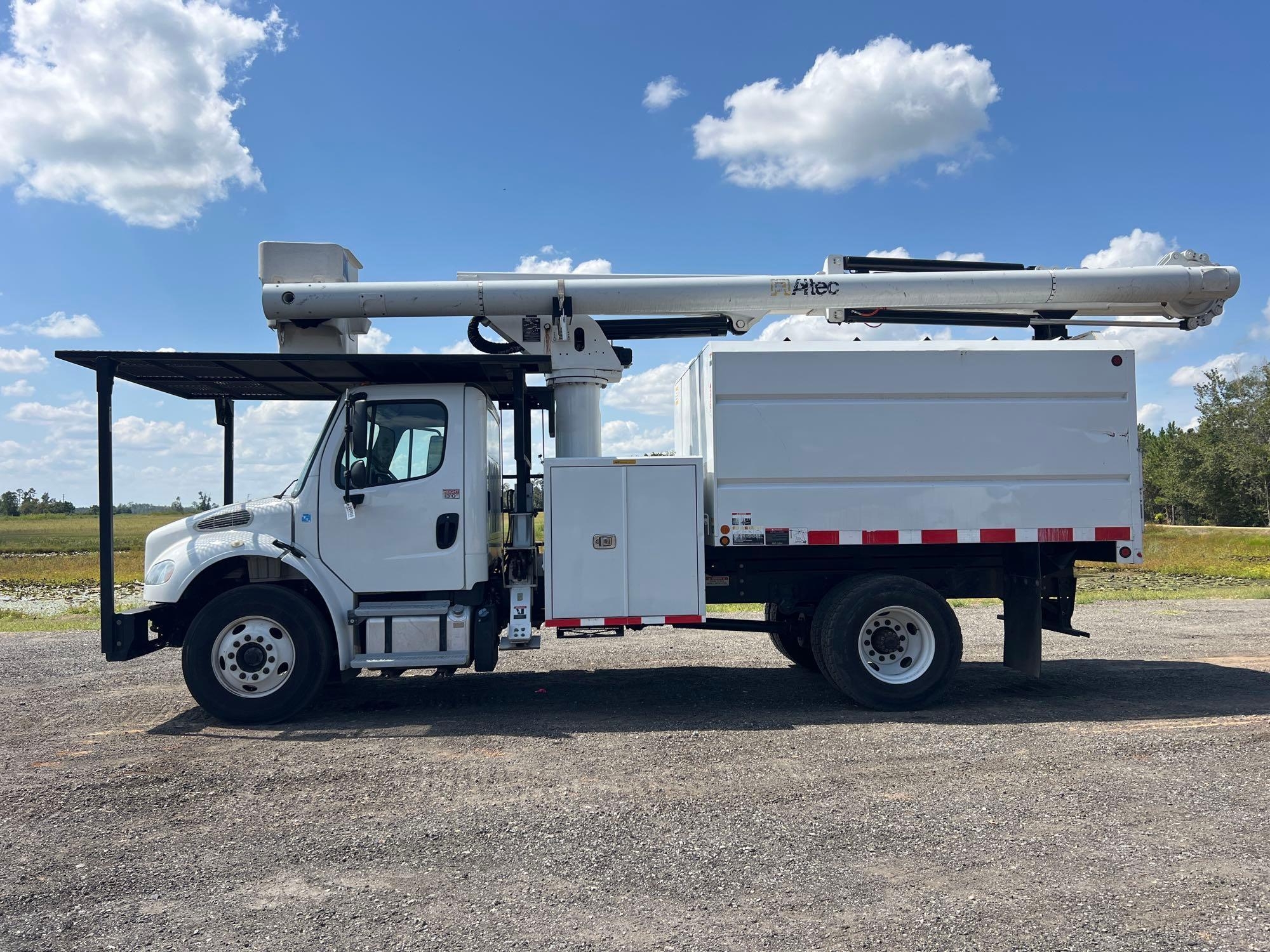 2019 FREIGHTLINER M2106 DEBRIS BUCKET TRUCK (A51406)