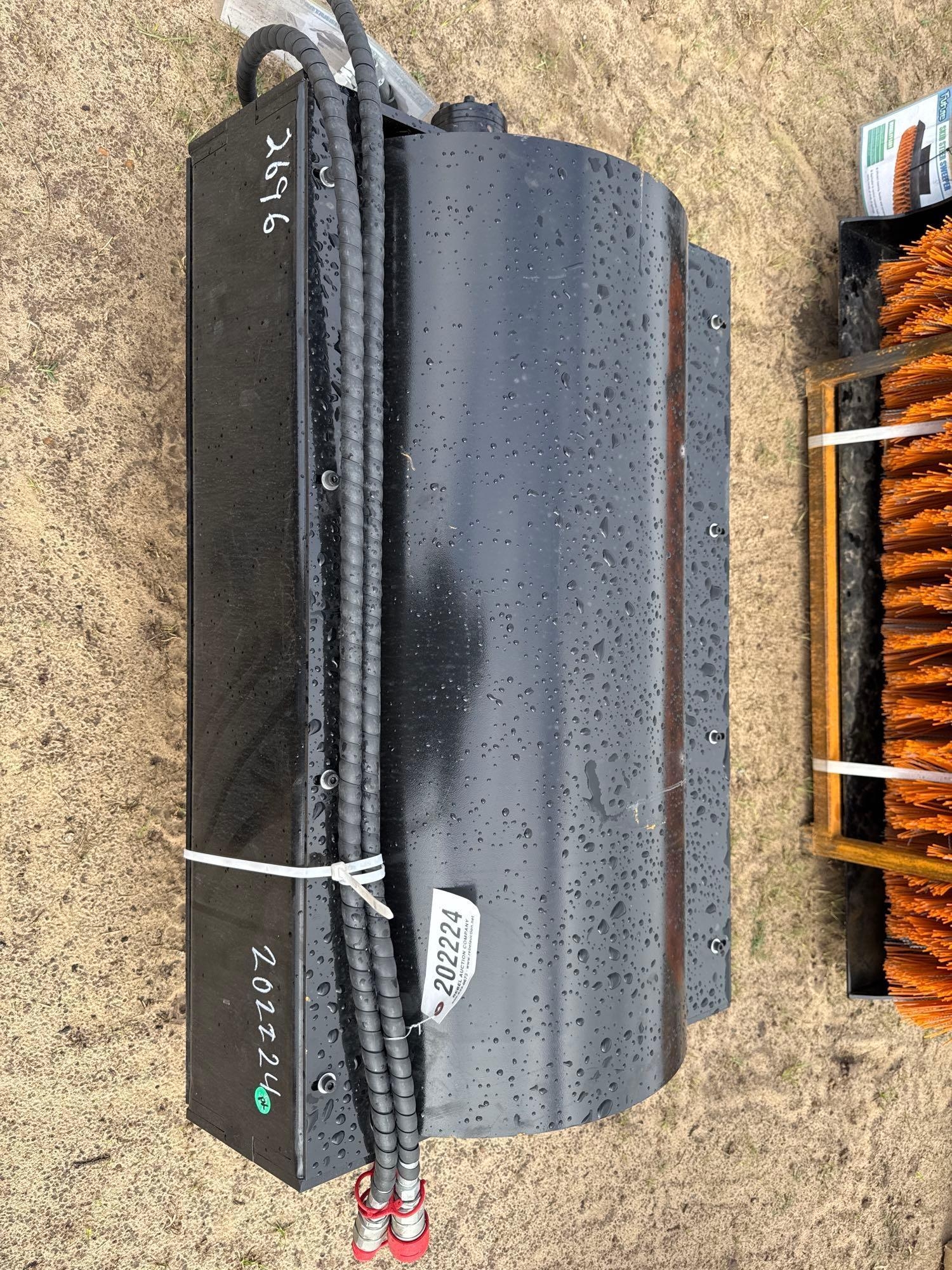 UNUSED FUTURE VR39 - 39" MINI HYD VIBRATORY ROLLER (A54757)