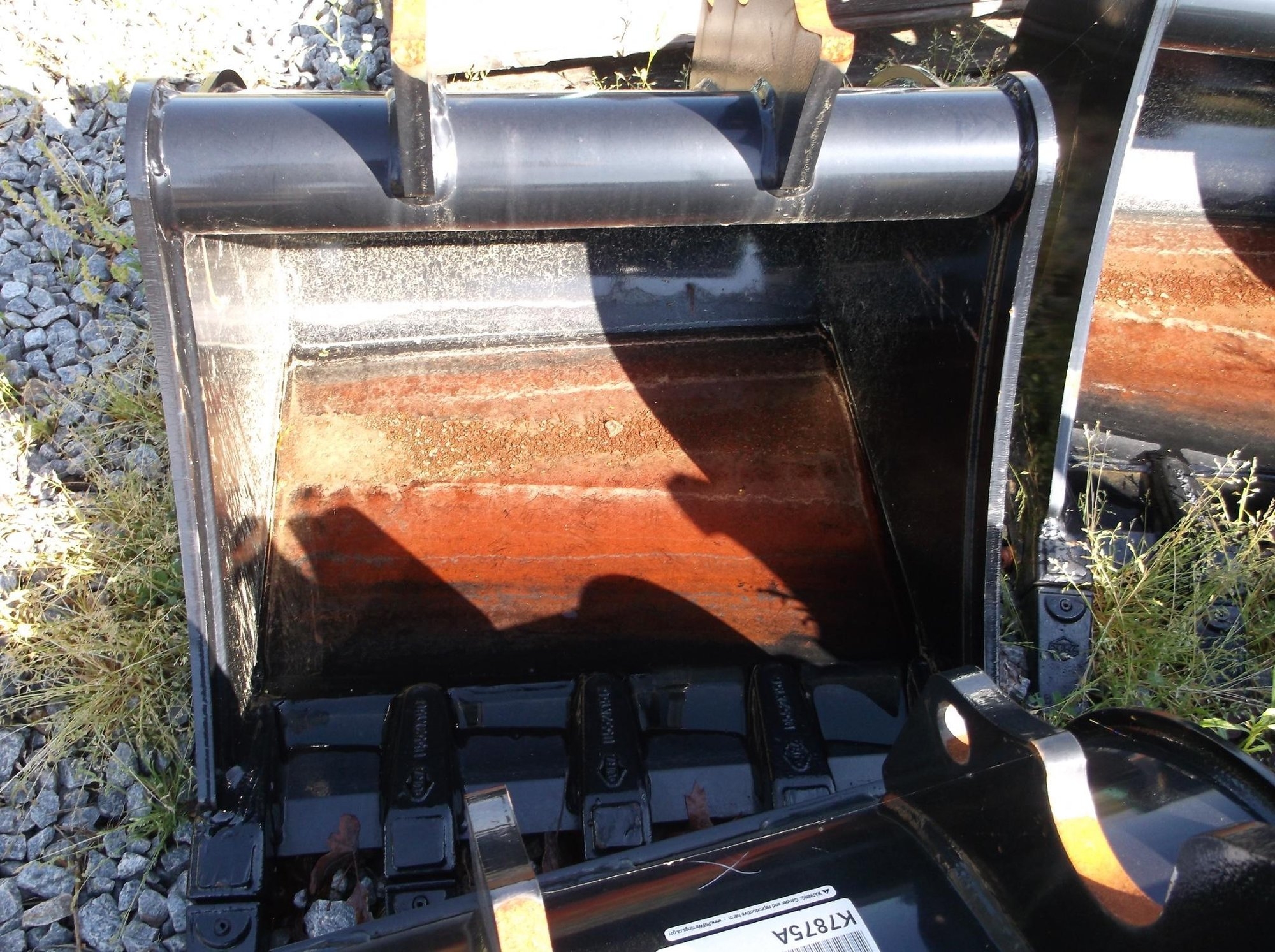 Kubota 24in Quick Attach Compact Excavator Tooth Bucket (A53472)