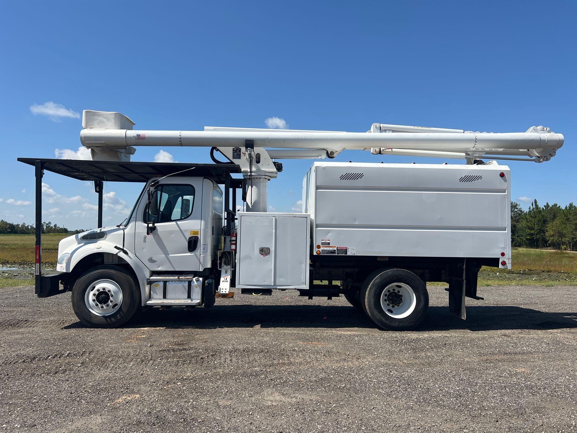 2018 FREIGHTLINER BOOM TRUCK (A51406)