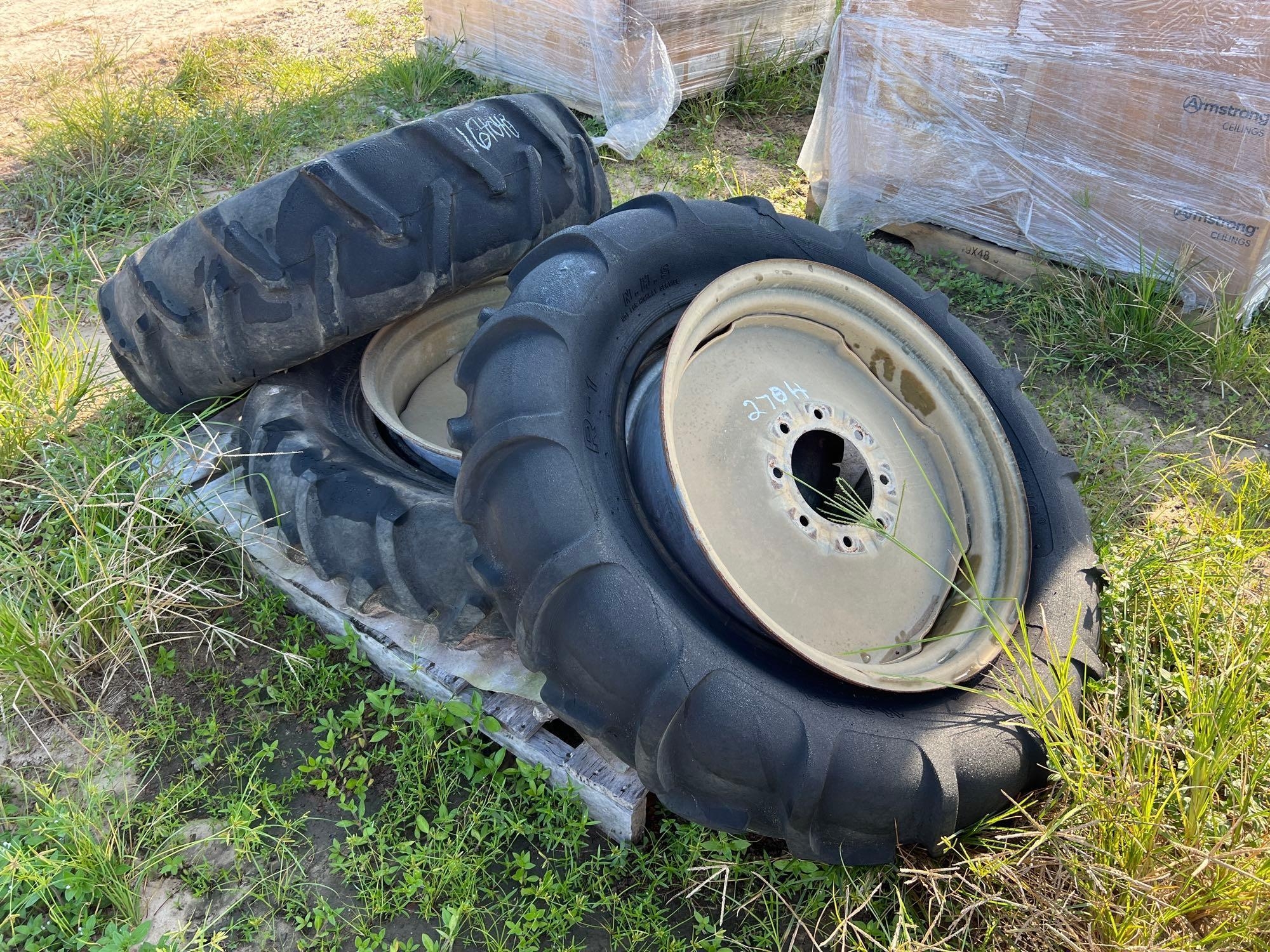 (3) PIVOT TIRES (A51248)