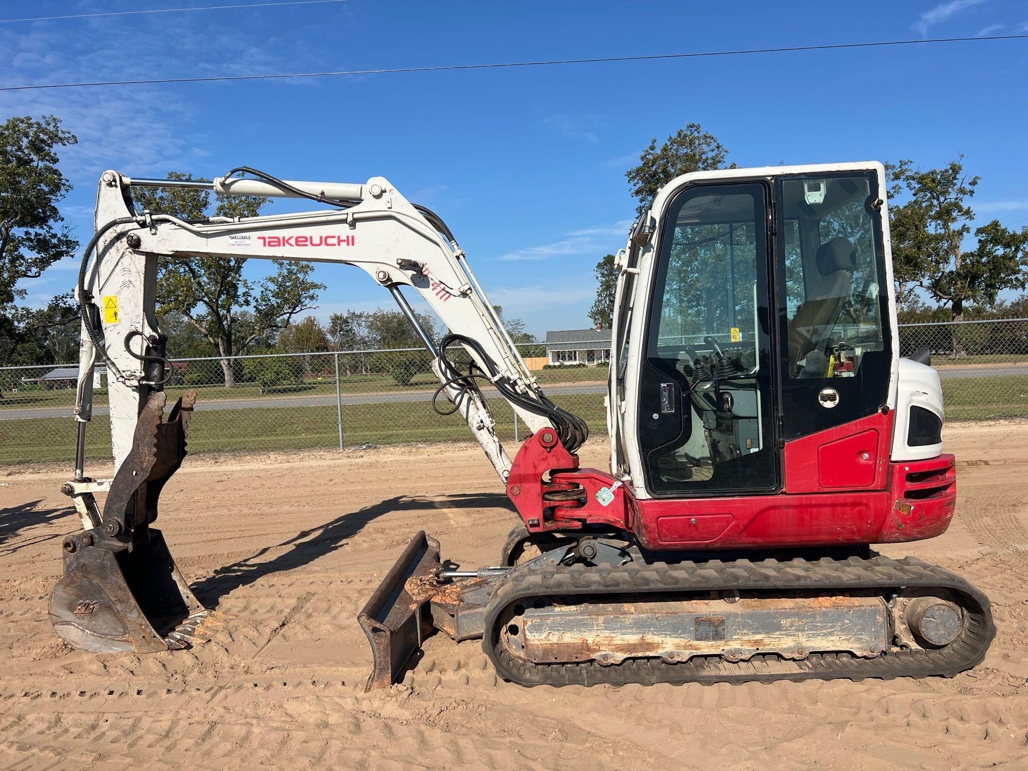 TAKEUCHI TB250-2 EXCAVATOR (A52705)