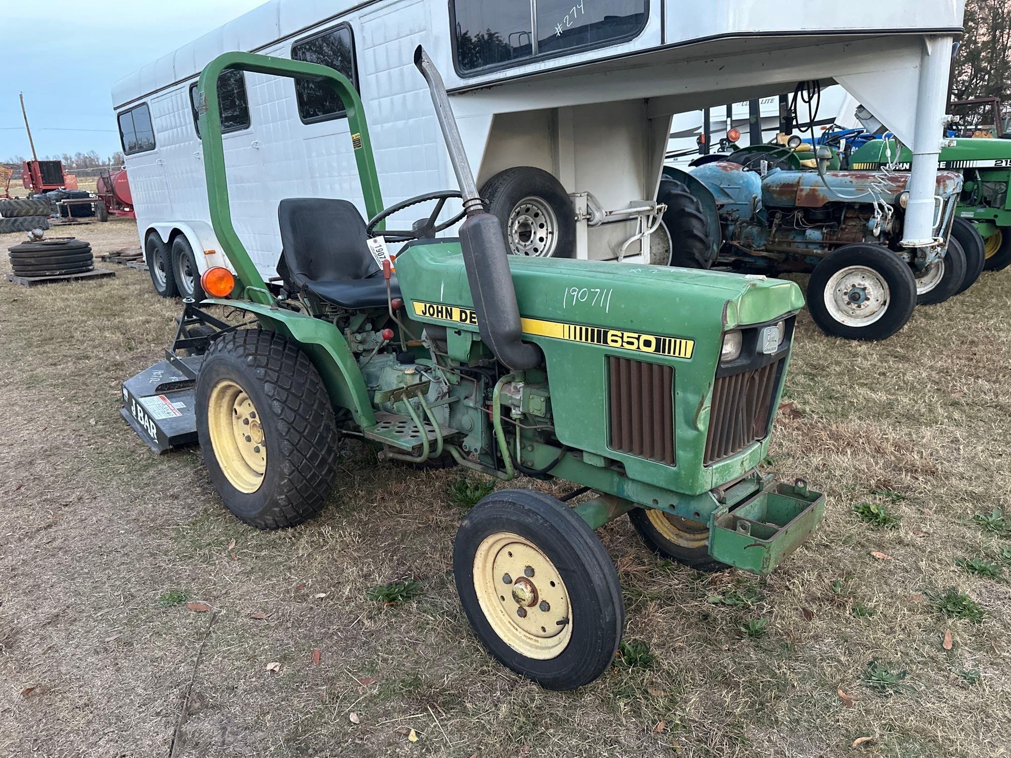 JOHN DEERE 650 TRACTOR (A52708)